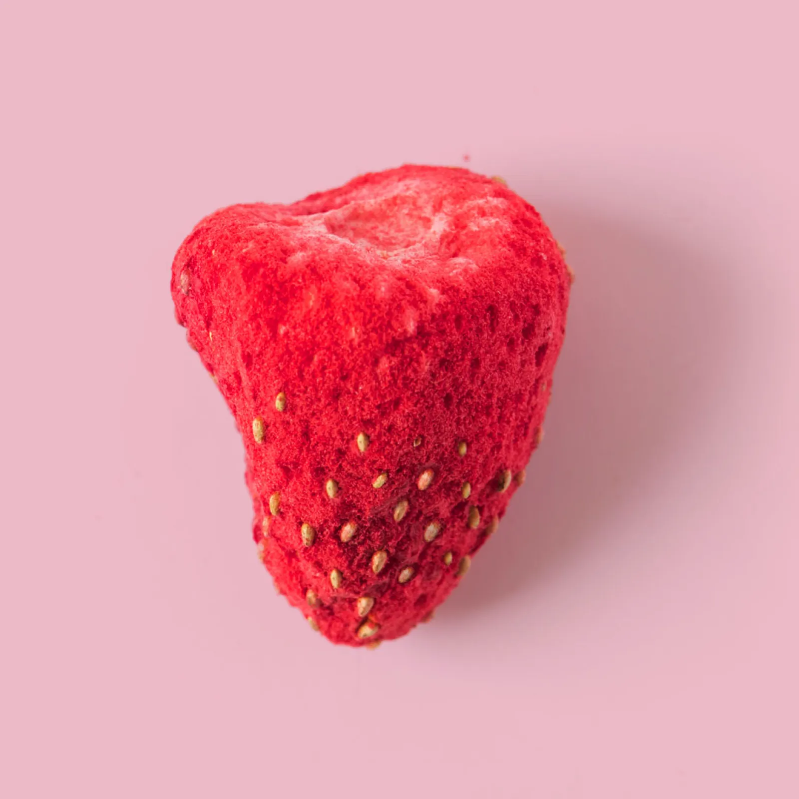 Freeze-dried Strawberry, whole
