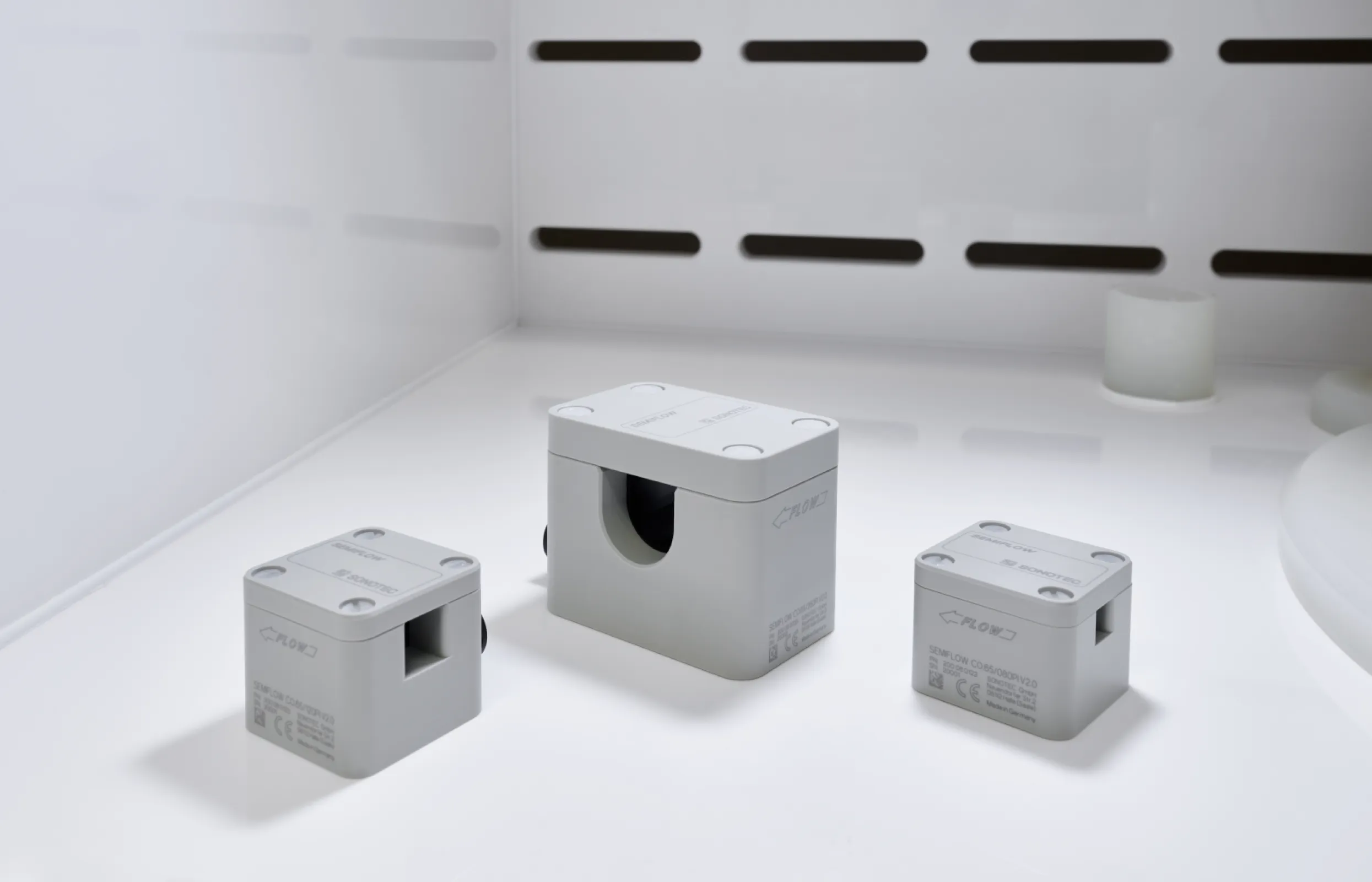 Implementing non-contact flow meters of the SEMIFLOW series significantly improves fab process quality