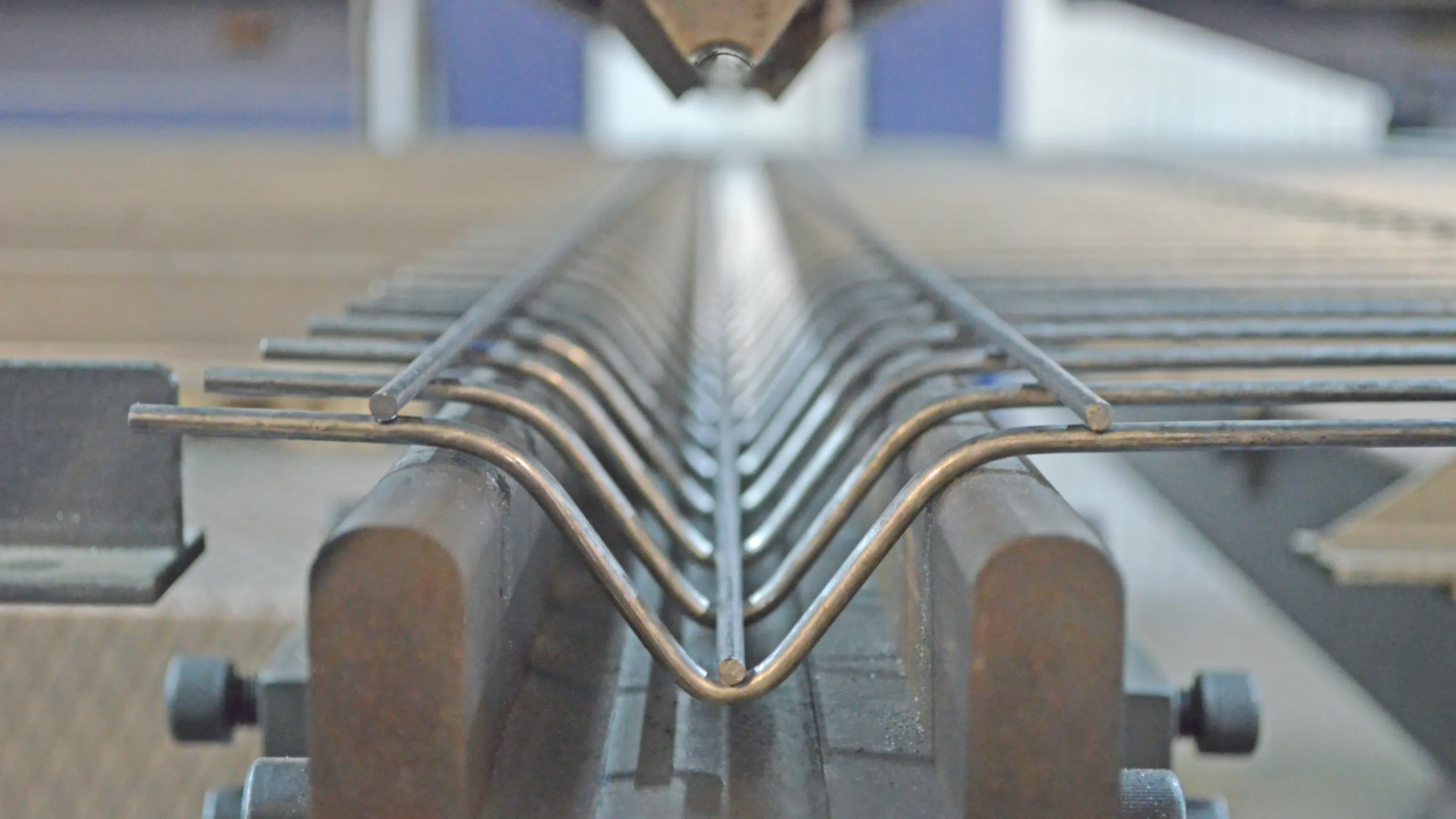 AKK F for Precision Mesh and 3D fence