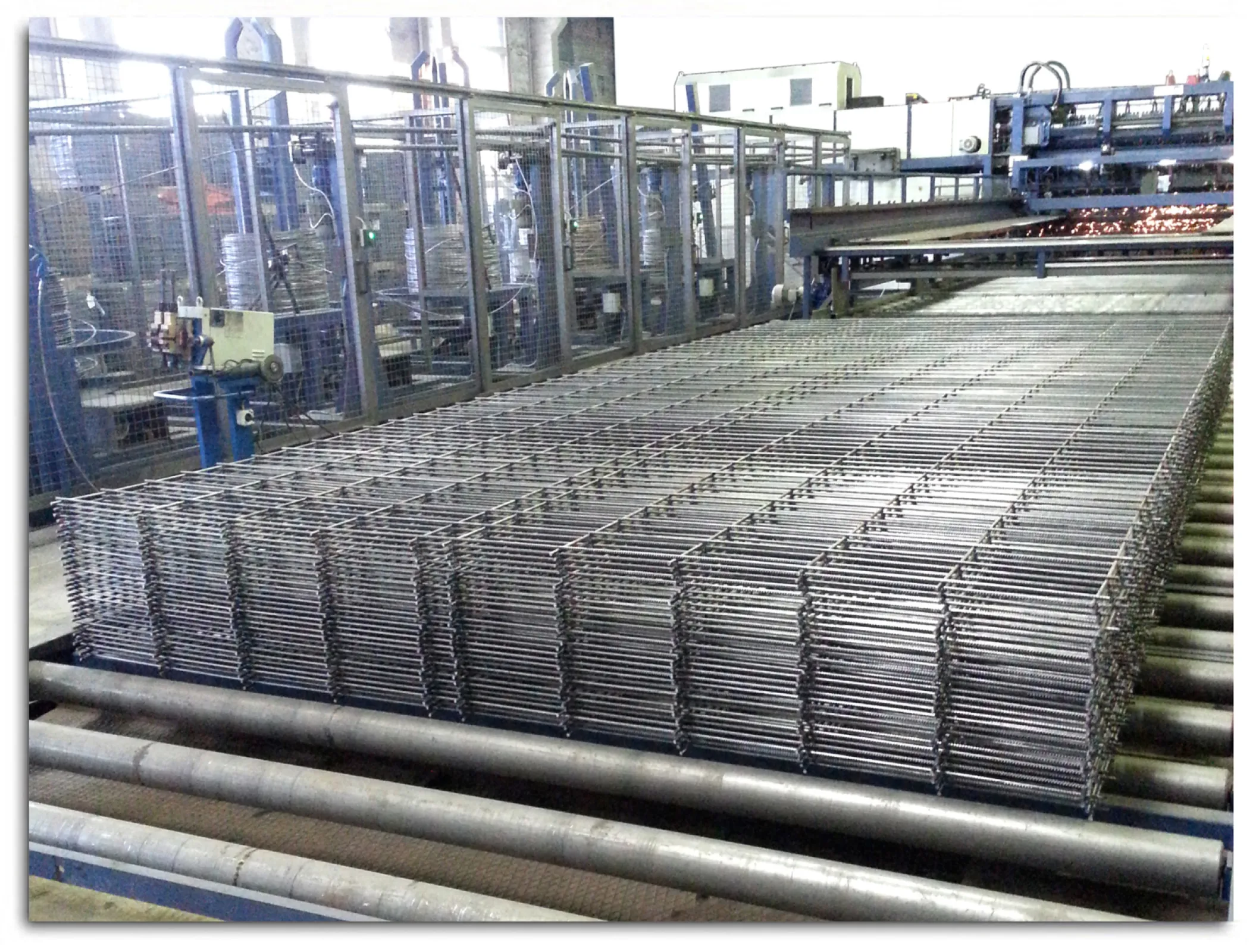 AΜΜ SERIES Fully Automatic  Mesh Welding and Bending Lines for the Production of  Standard & Customized  Mesh