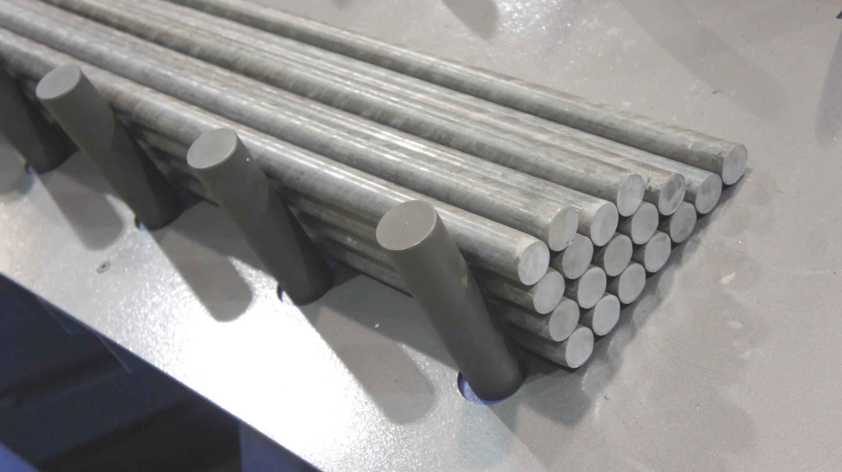 STRAIGHTENED AND CUT BARS Φ30mm