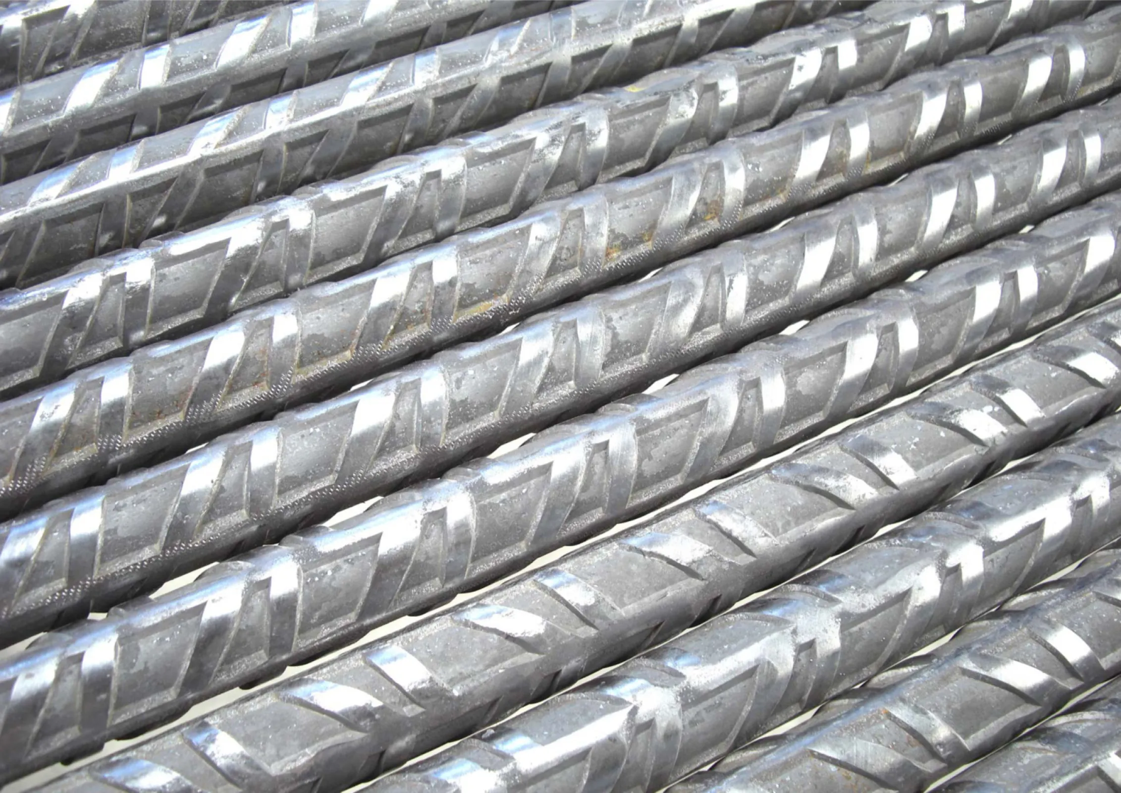 EXCELLEND STRAIGHTENED REBAR WITHOUD RIBS AND SURFACE DAMAGE