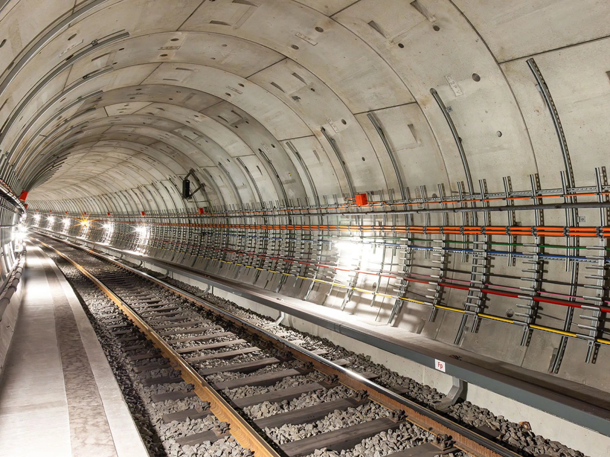Subway line U5, Germany: 38 km of profile rails, 7,000 individual cable trays and 3,200 brackets for the extension of the Berlin subway line.