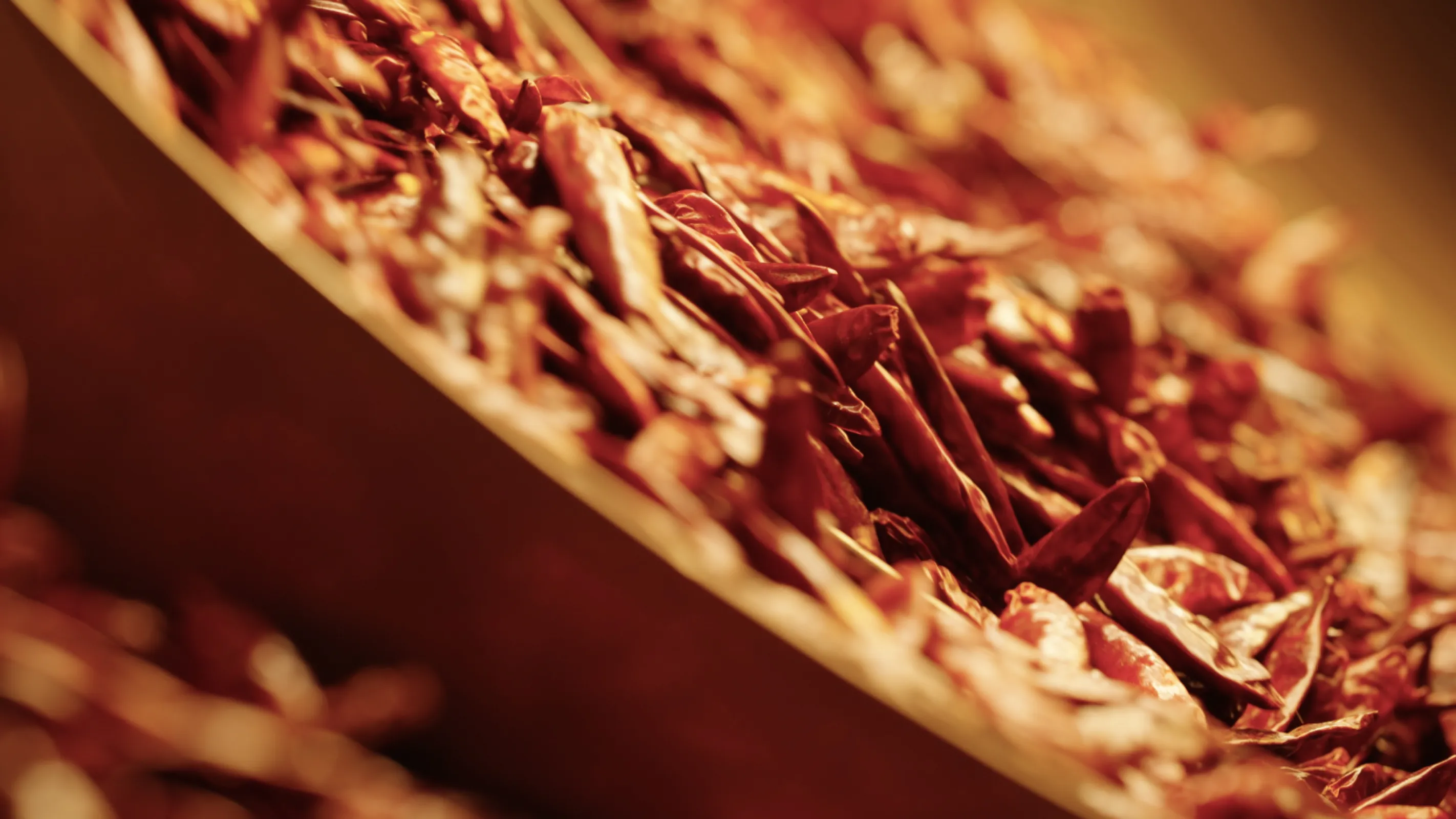 Sterilization process of spices using infrared light technology