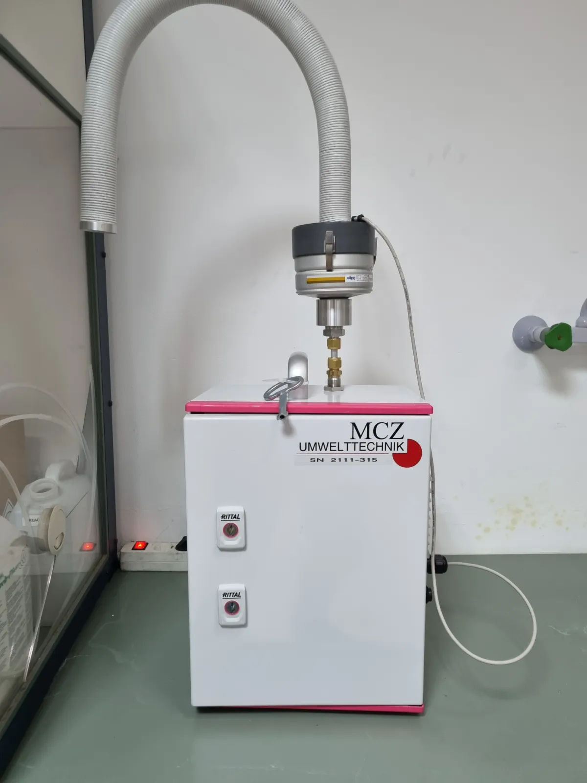 Aerosol sampler for radioactive particles, model MicroPNS
