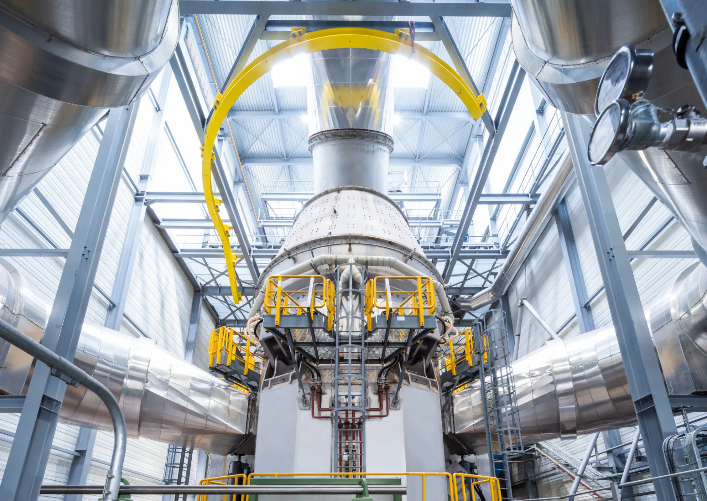 Dry grinding with MVR vertical roller mill