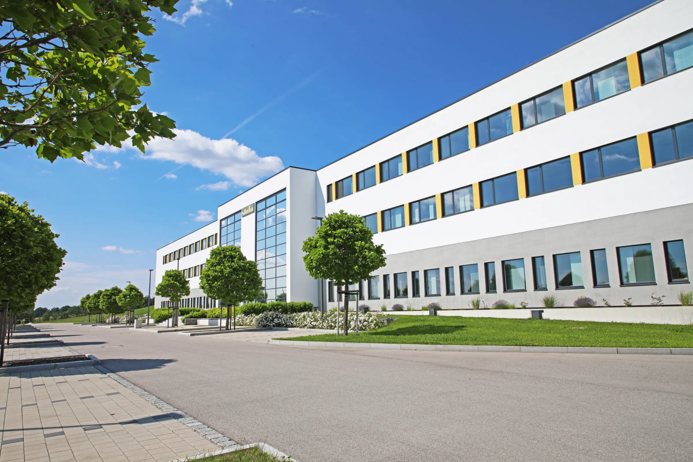 At home in the world - based in Bavaria, Germany.