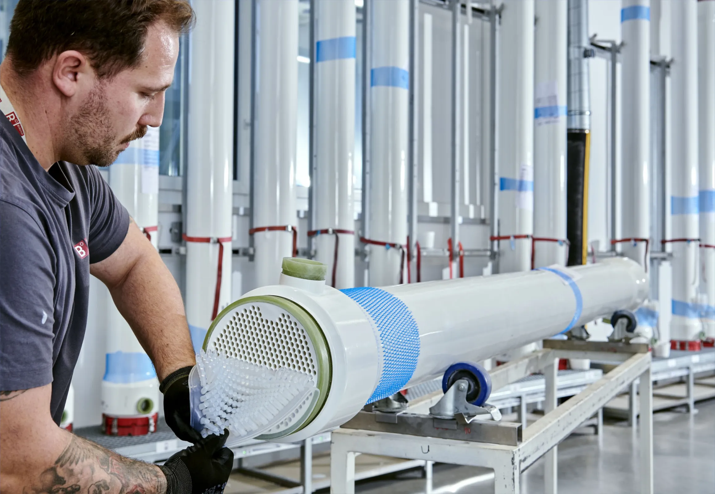 Removing the sprue mould