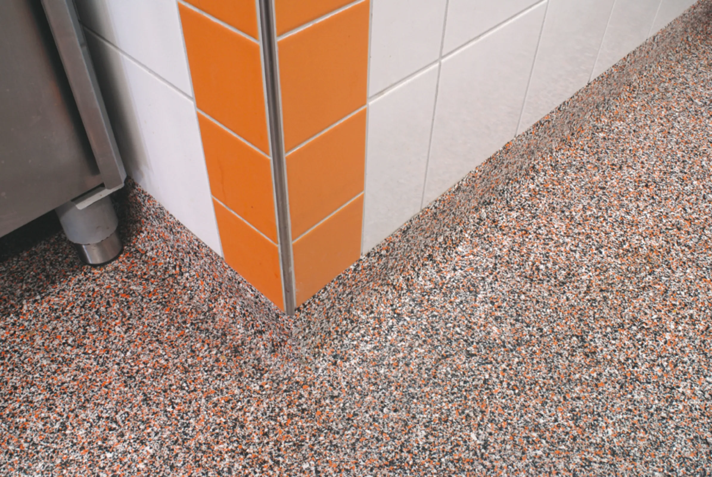 The floors can be cleaned easily and quickly