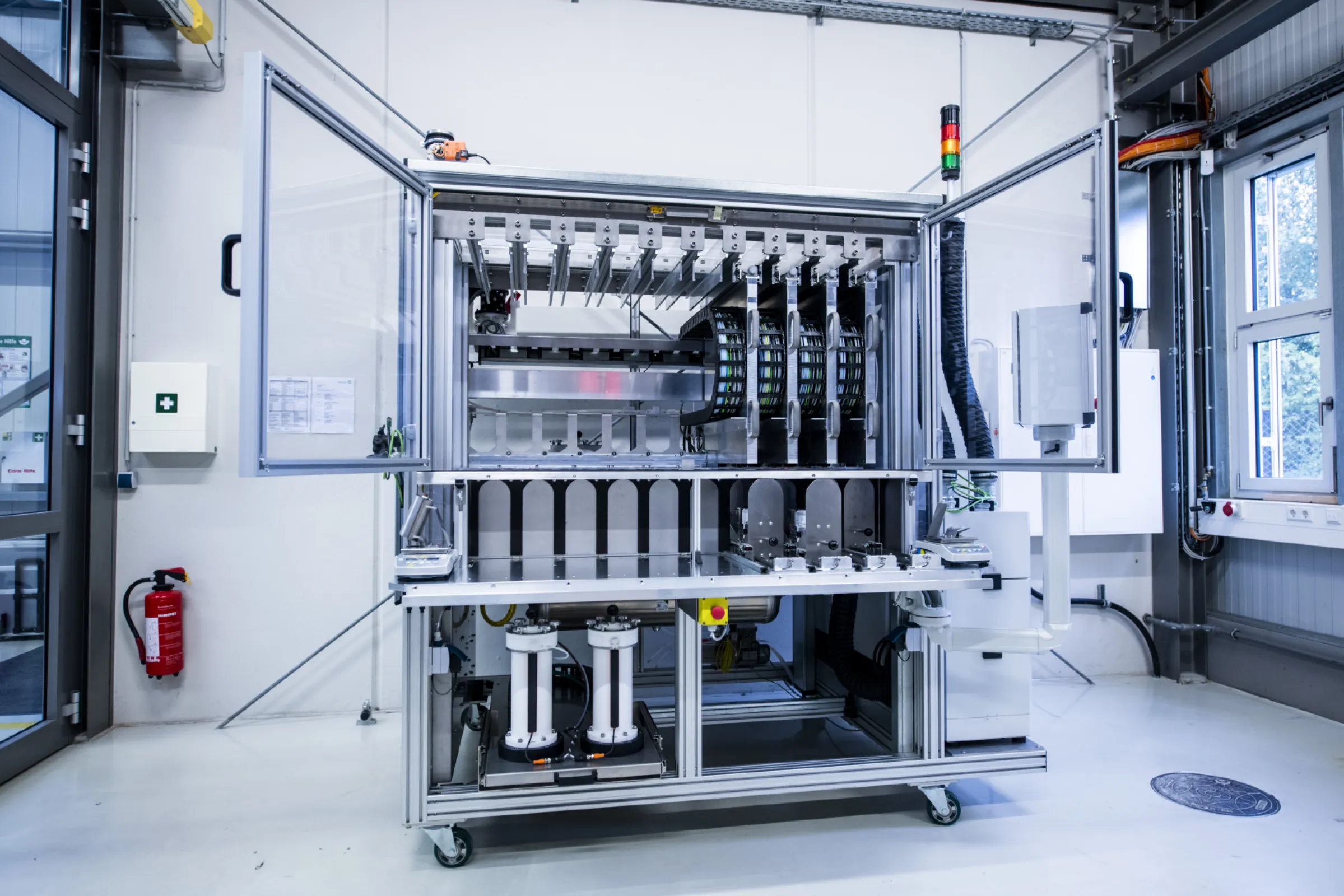 Electrolyte Injector