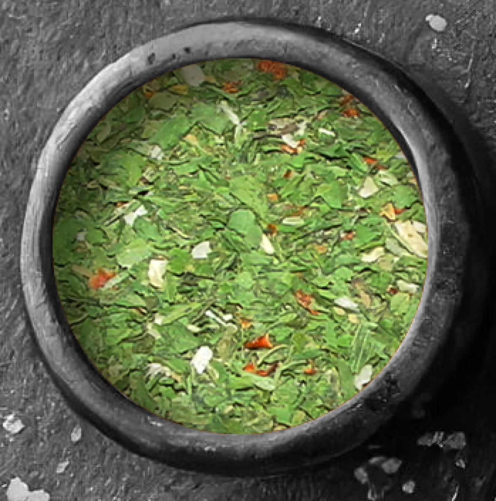 Green 7-Herb Mix in a bowl