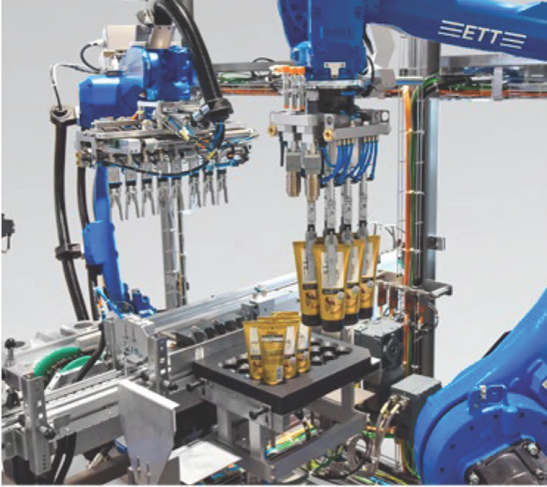 Flexible robot packaging systems