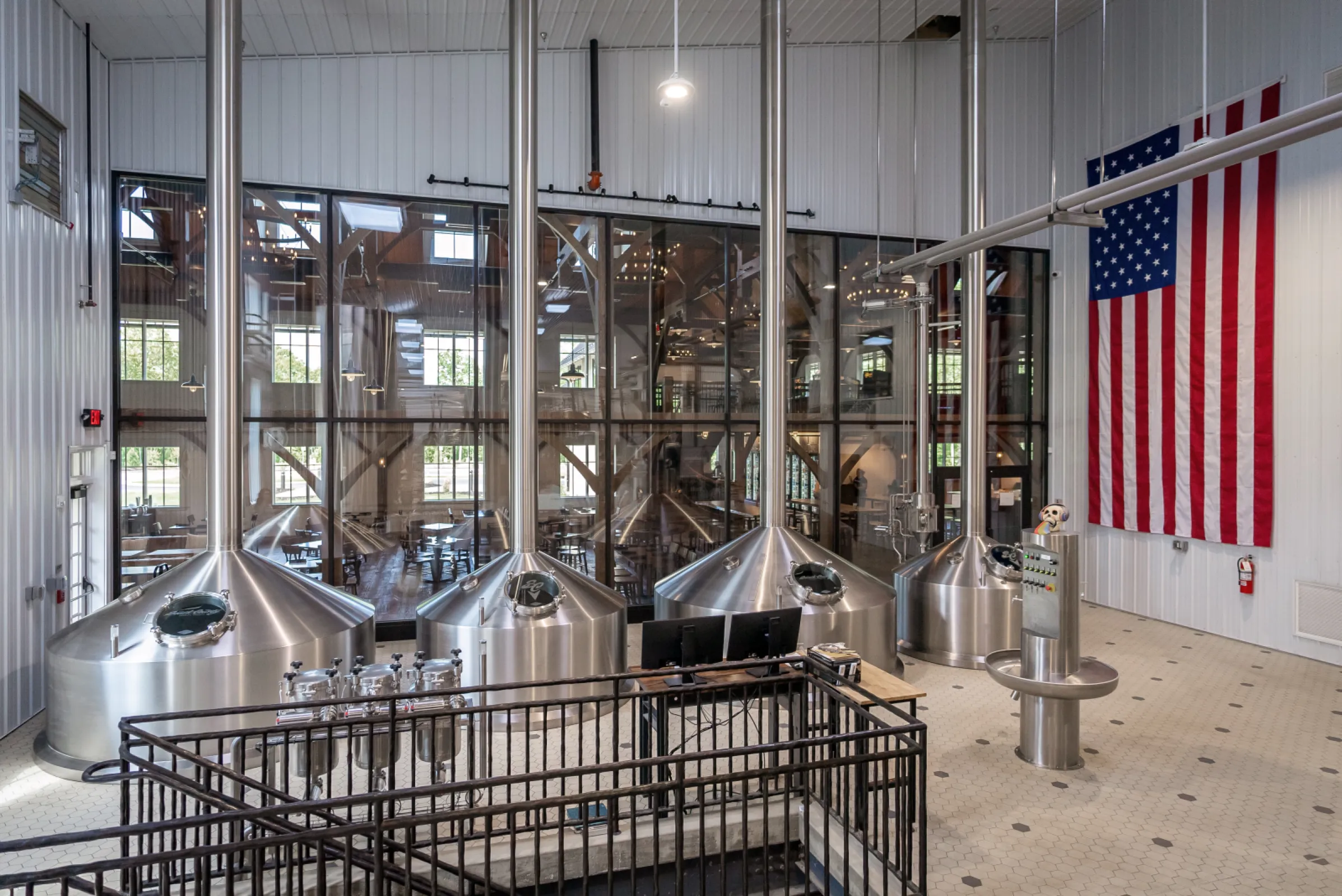 STAINLESS STEEL BREWHOUSE