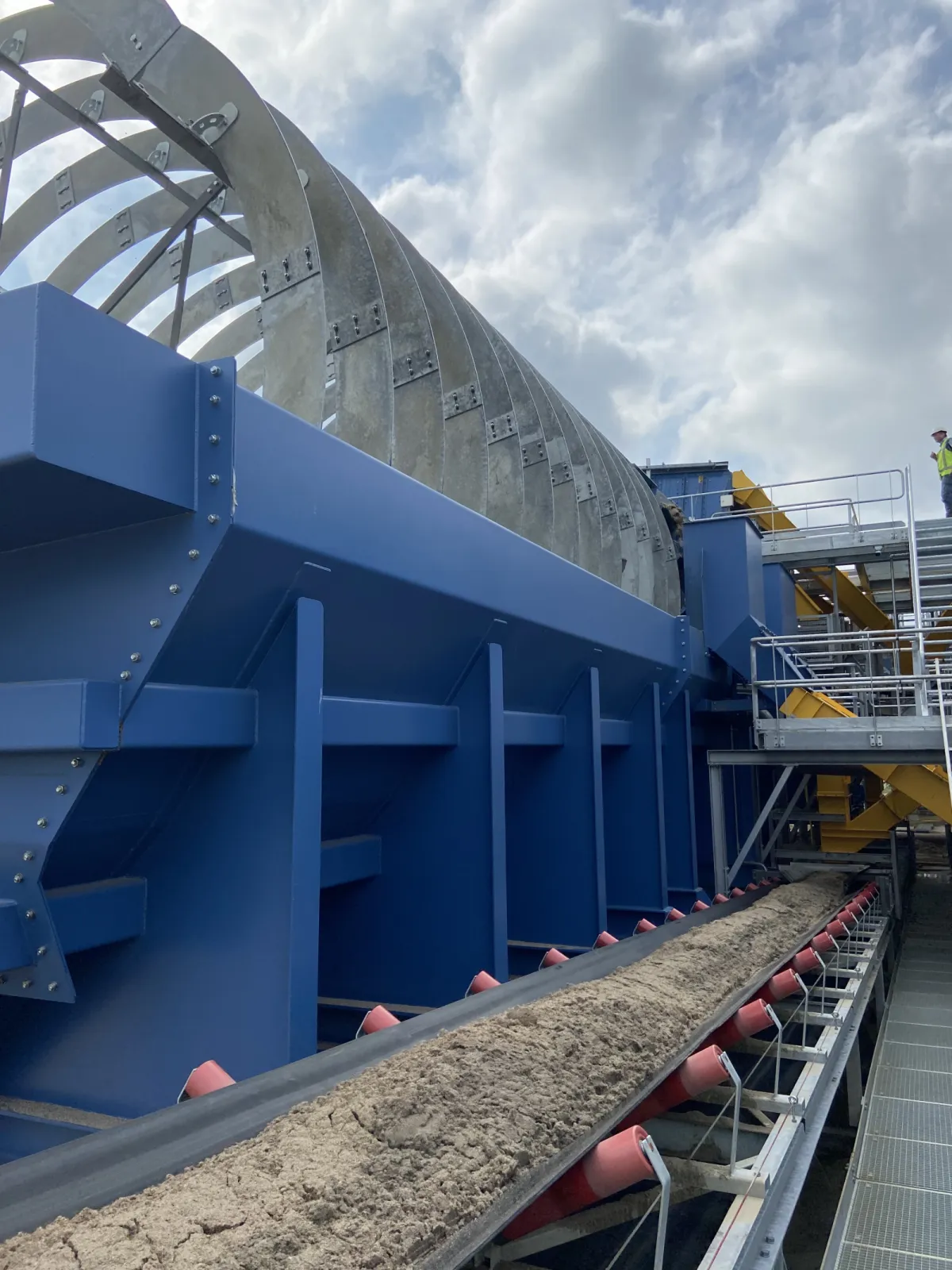 Dewatering bucket wheels 6