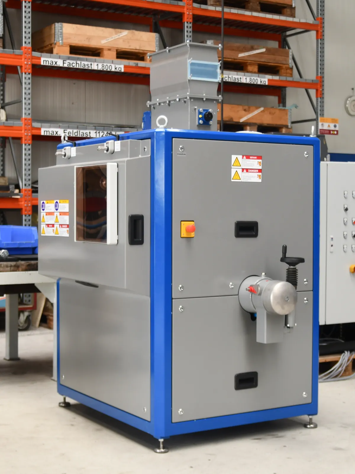 WMS 42 with magnet separator, feeder, automatic gap adjustment and compaction screw