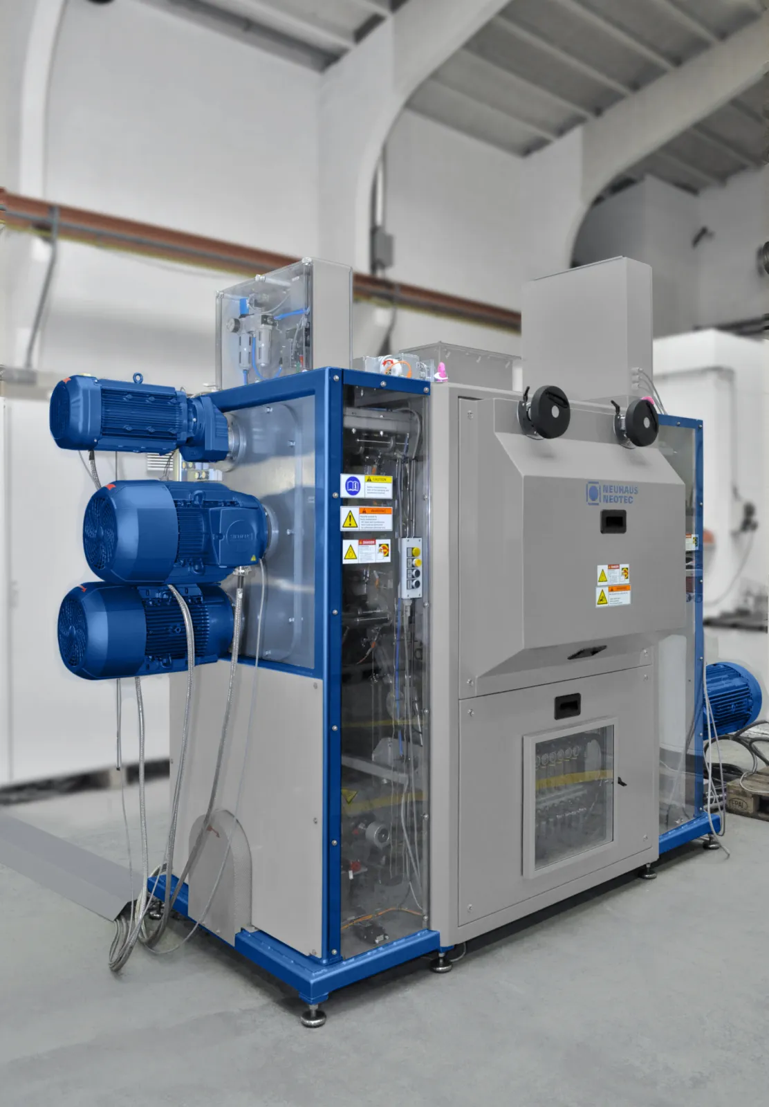 WMS 43 with 3 grinding sections, single drives and large compactor