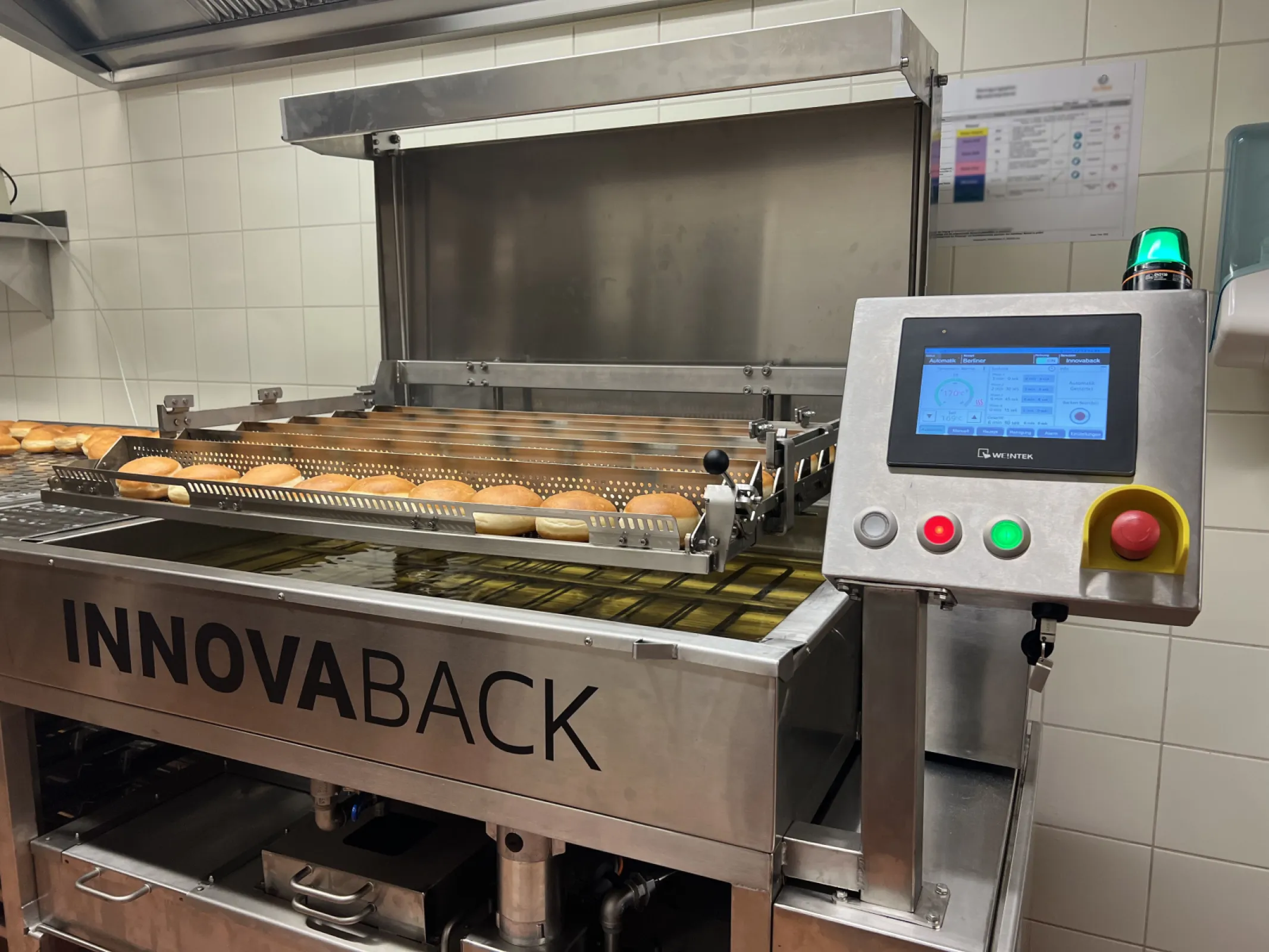 FGA 600 frying filled donuts (Berliner, Krapfen)