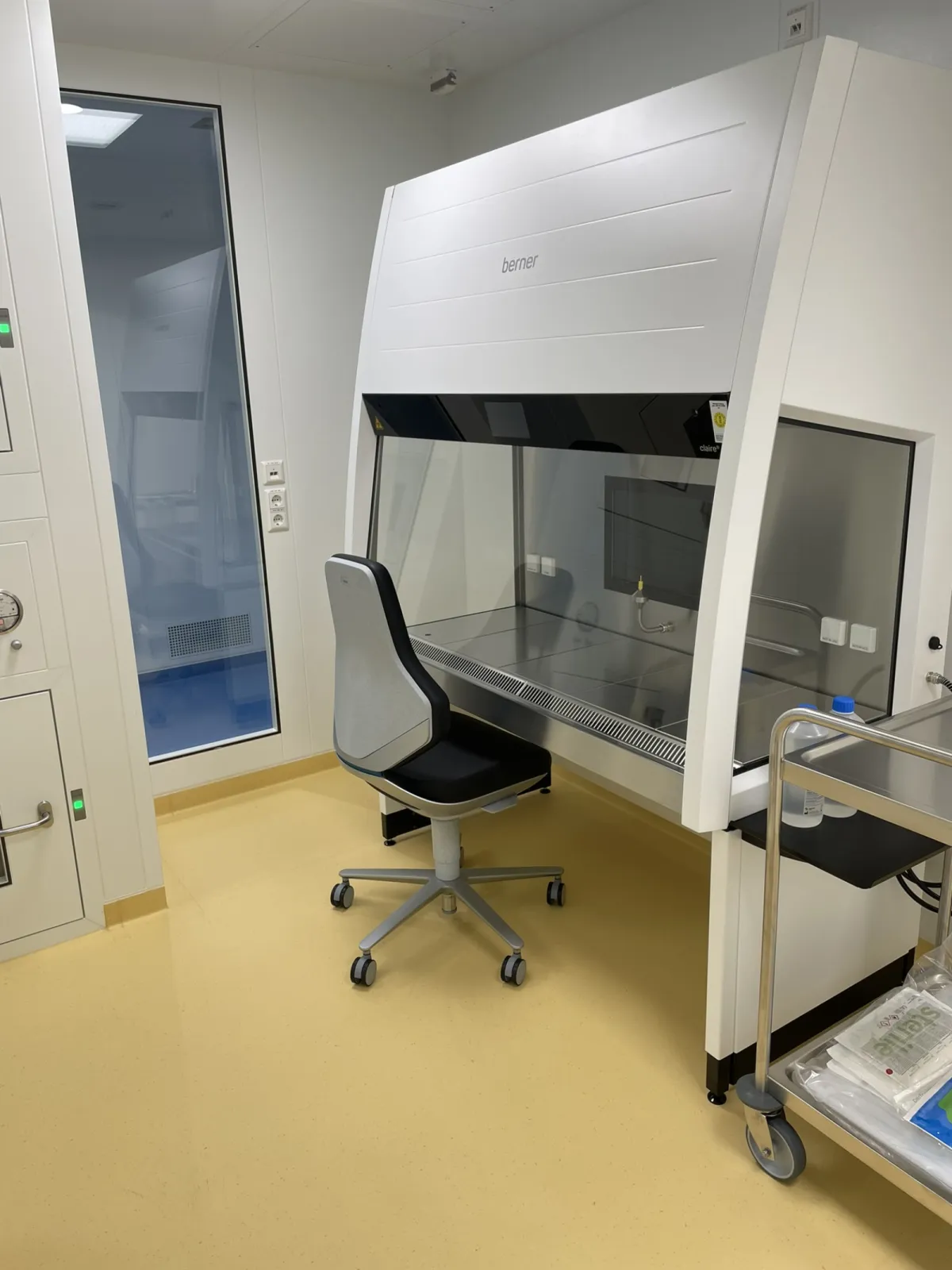 PROVIREX´s GMP-compliant S3** cleanroom class B.