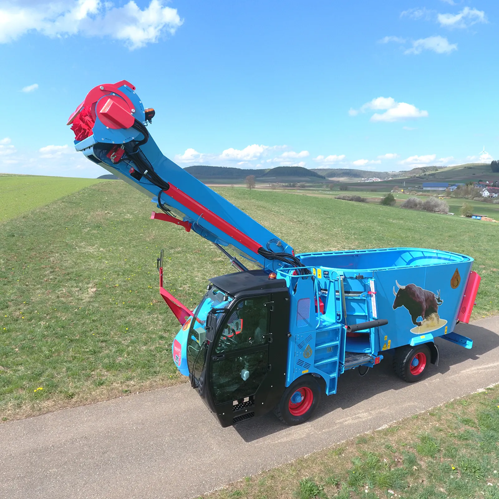 HIMEL Selfdriven mixer wagon