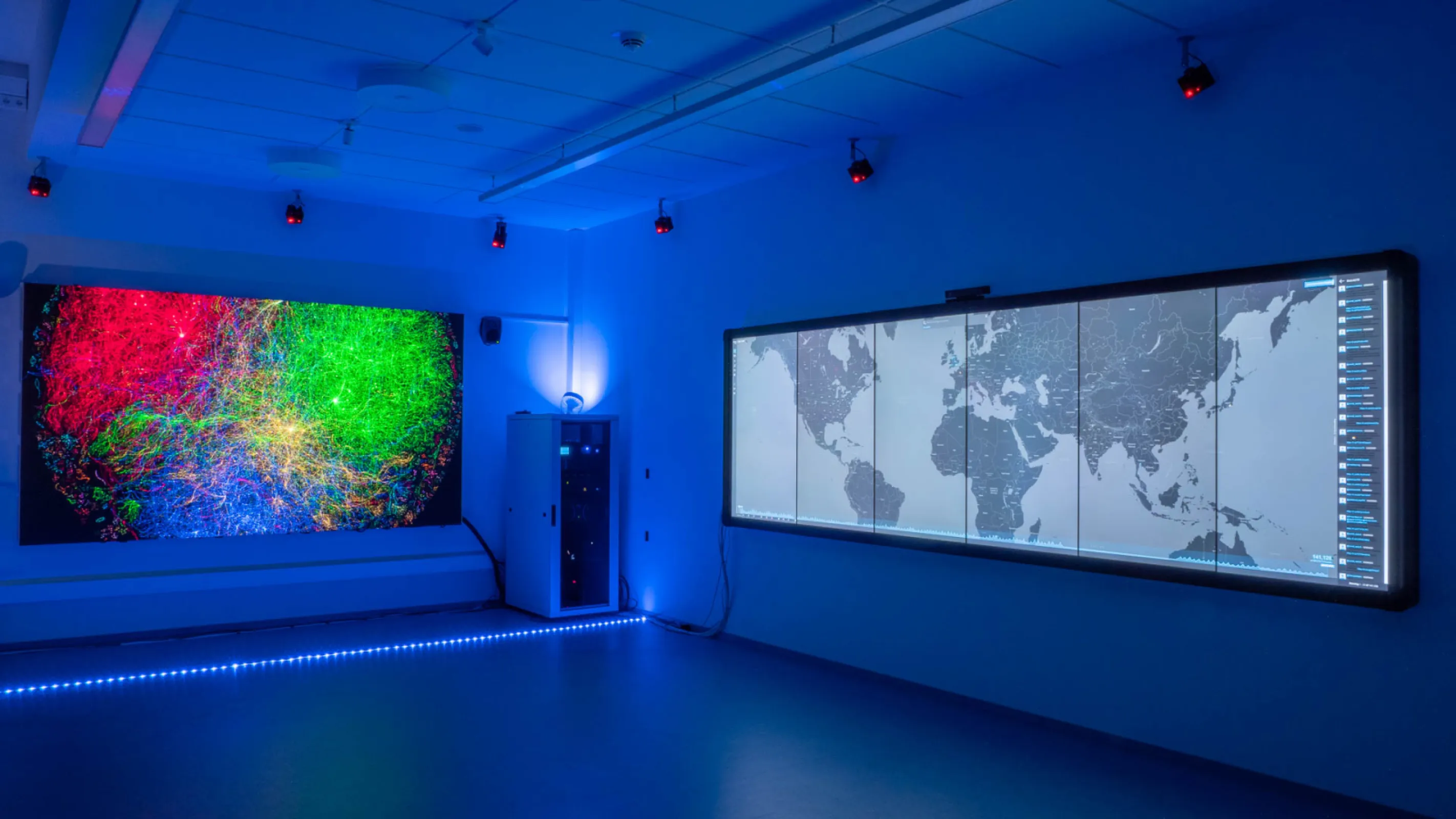 The “Showroom AI & Visualisation ” offers space for workshops, demonstrations, and joint discussions. Companies gain practical access to current research topics, technologies, and application scenarios in the fields of visualization, AI, AR/VR, image processing, data analysis, and more.