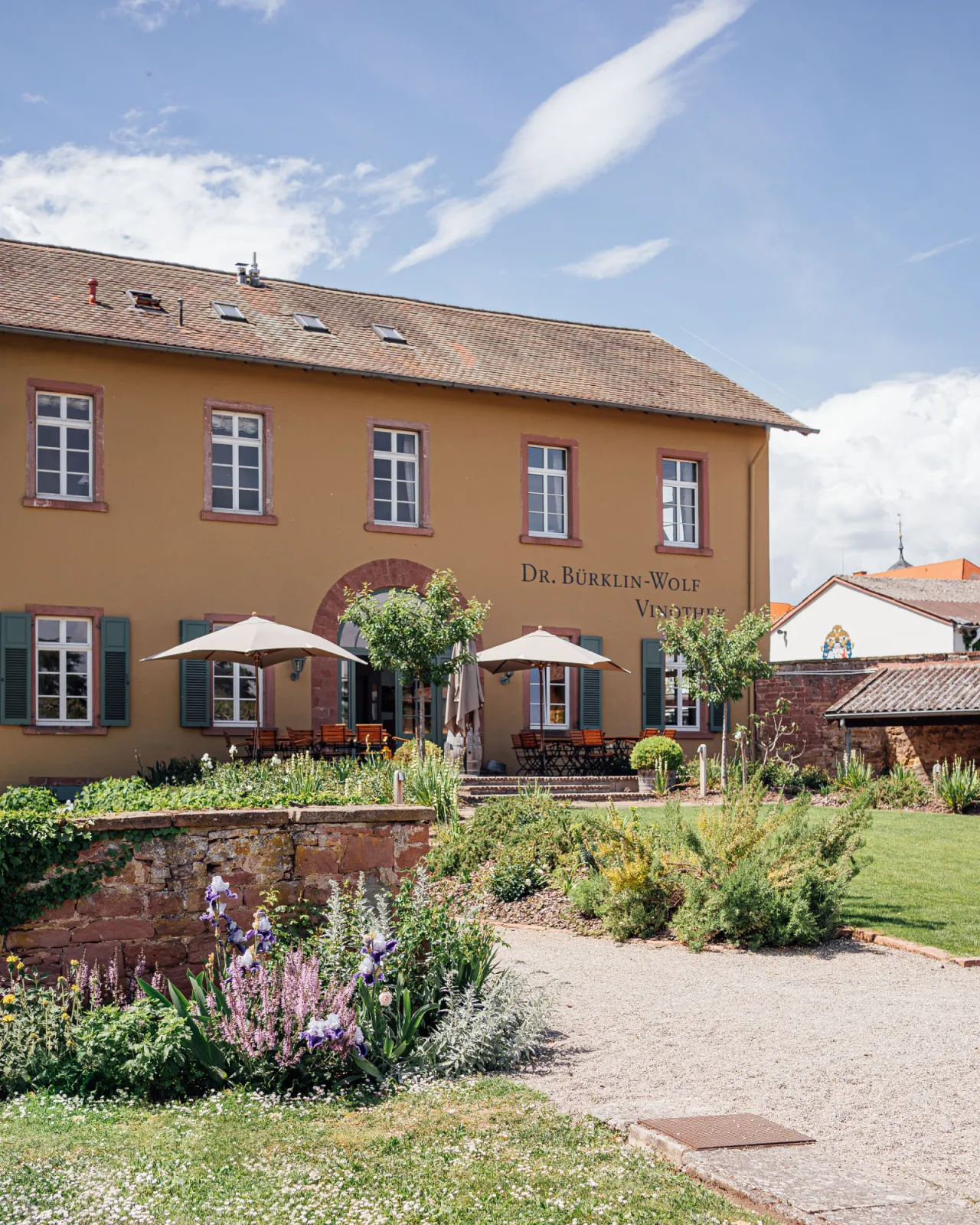 Our Tasting Room with terrace (© Medienagenten)