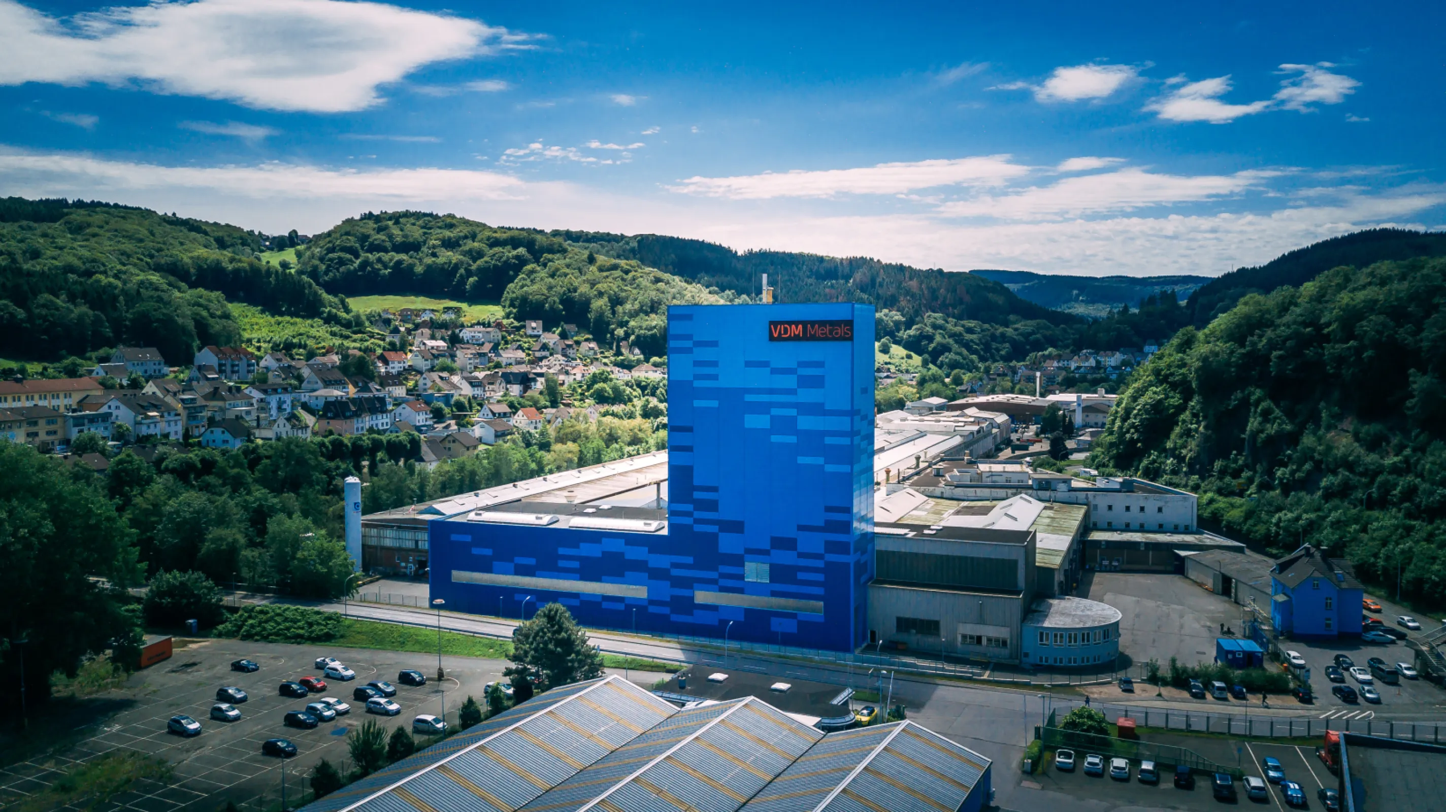 VDM Metals, headquartered in Werdohl, Germany, is part of the High Performance Alloys division of the Acerinox Group. VDM Metals develops and manufactures nickel, copper, cobalt and zirconium alloys as well as high-alloyed special stainless steels.