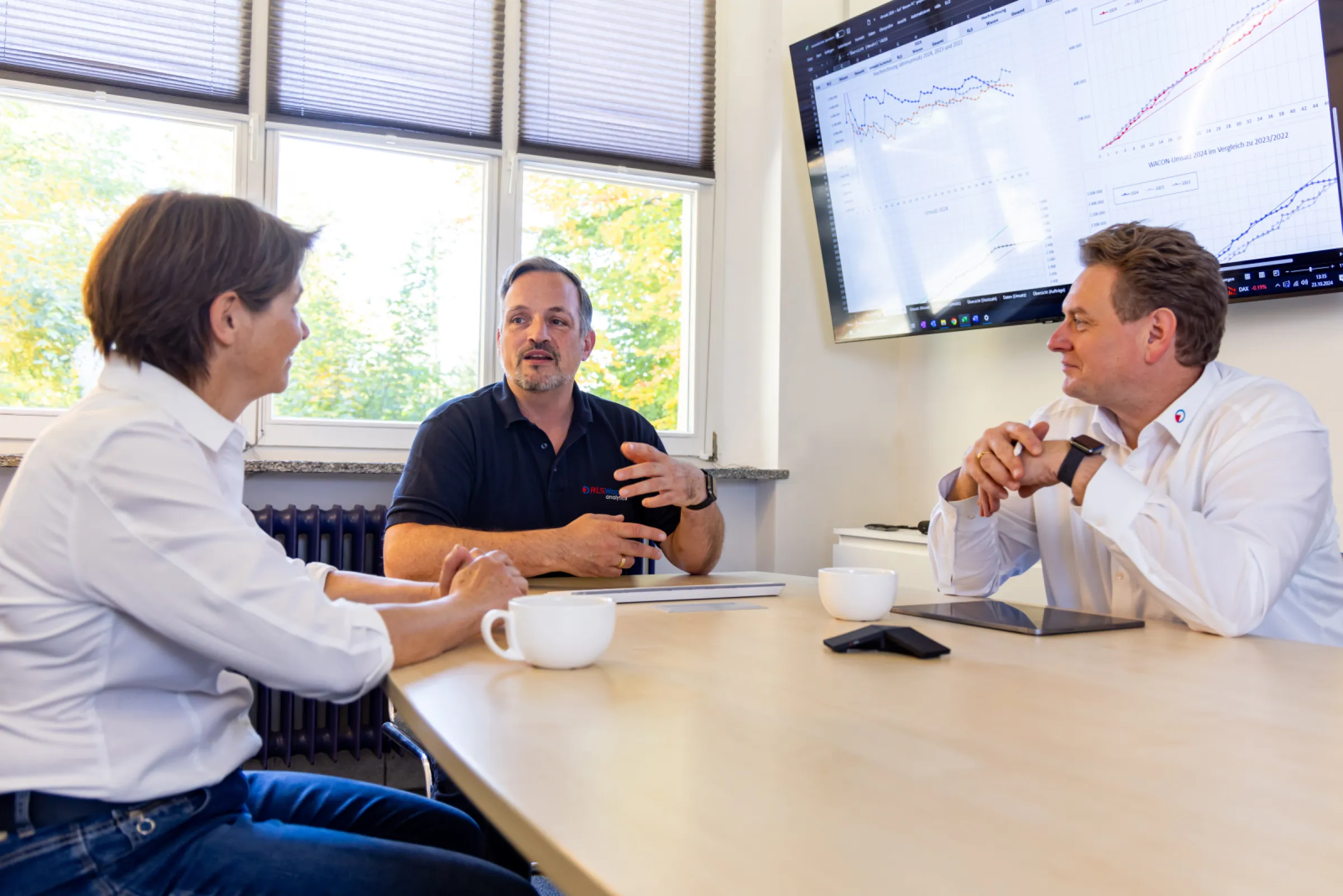 Shareholder Dr. Claudia Rudolph with sales manager Oliver Pape and general manager Dr. Sascha Matern