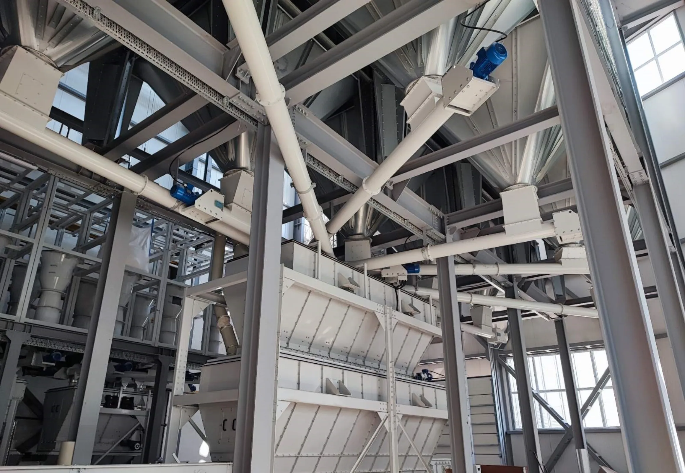 Dosing with weighing bin