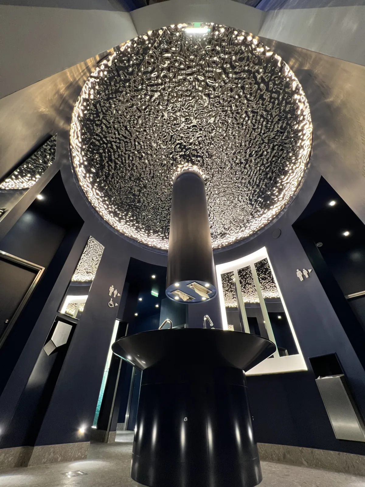 Hillyland polished - Oceonographic Institute Monacco