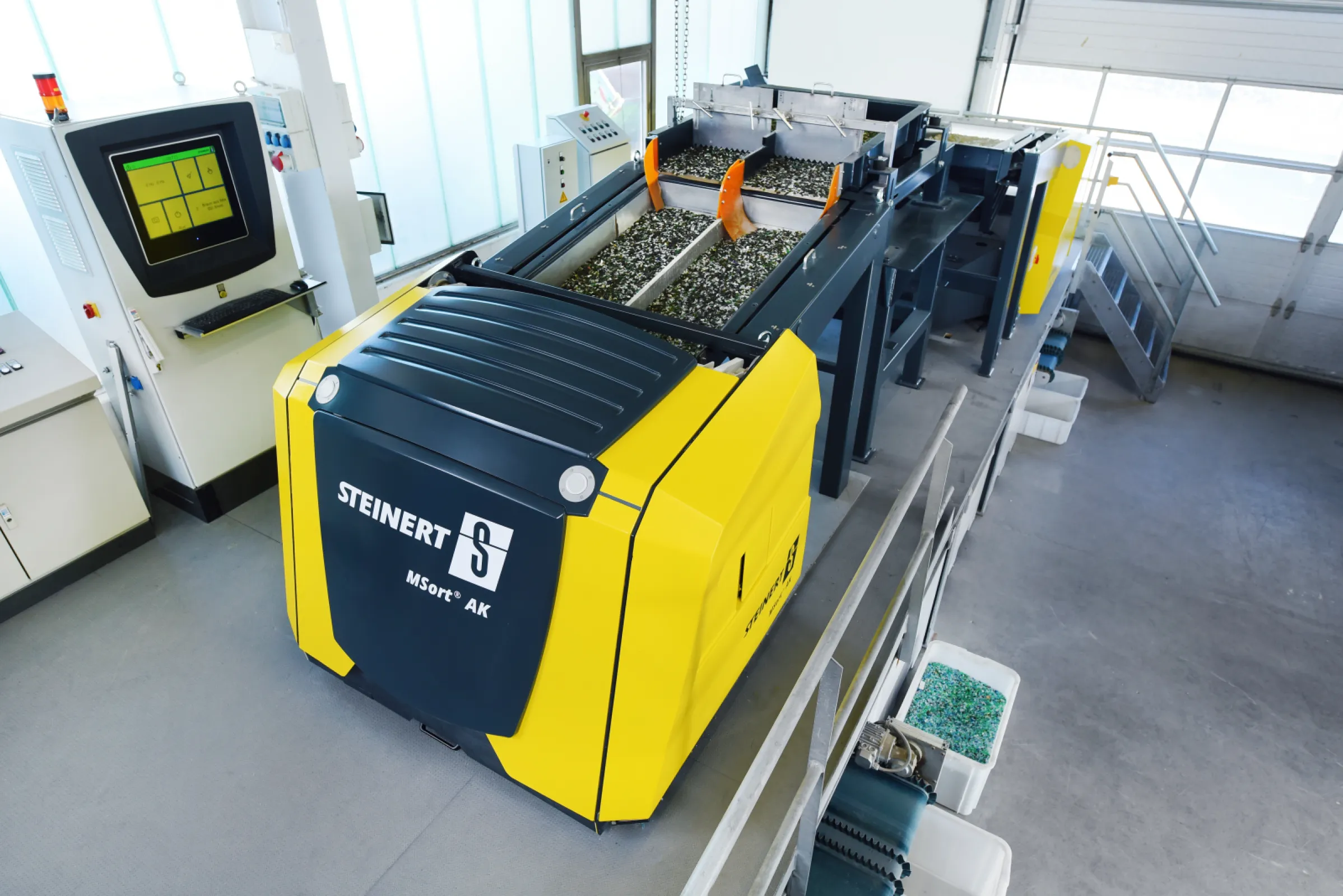 MSort AK glass sorting by colour and type