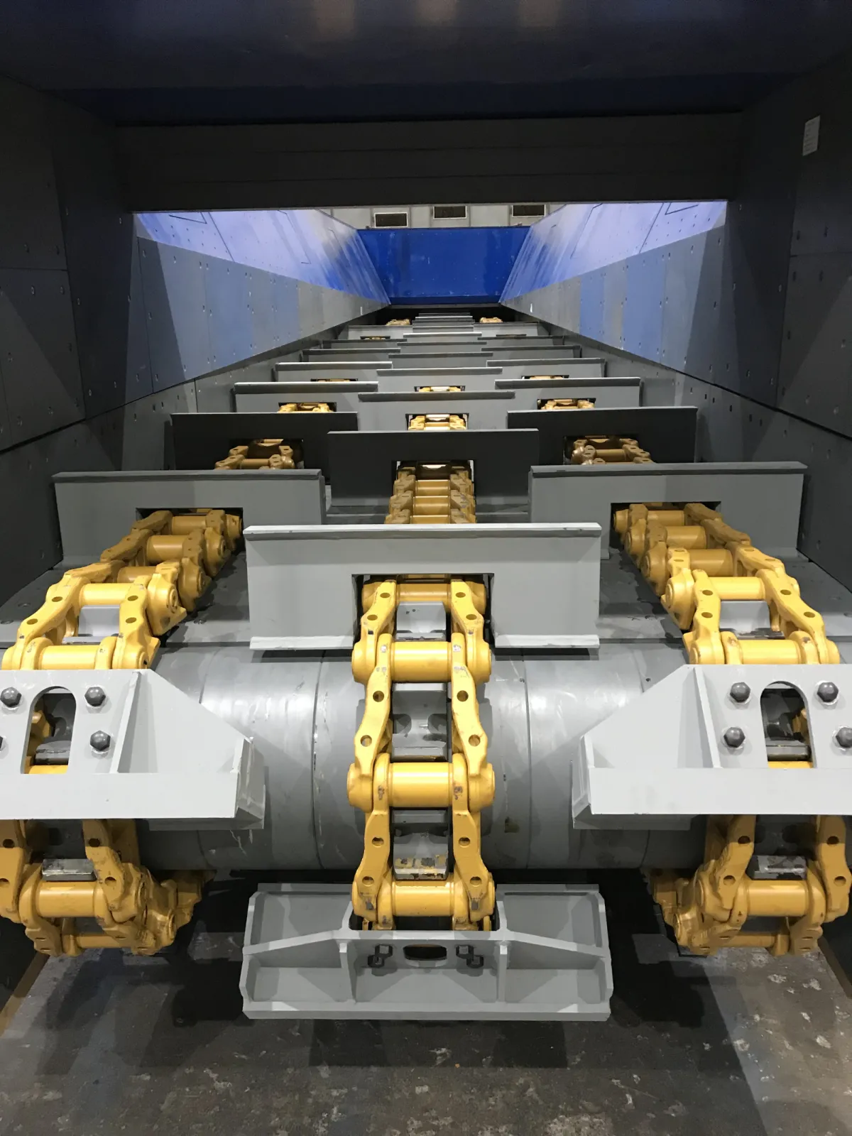 AUMUND Chain Conveyor