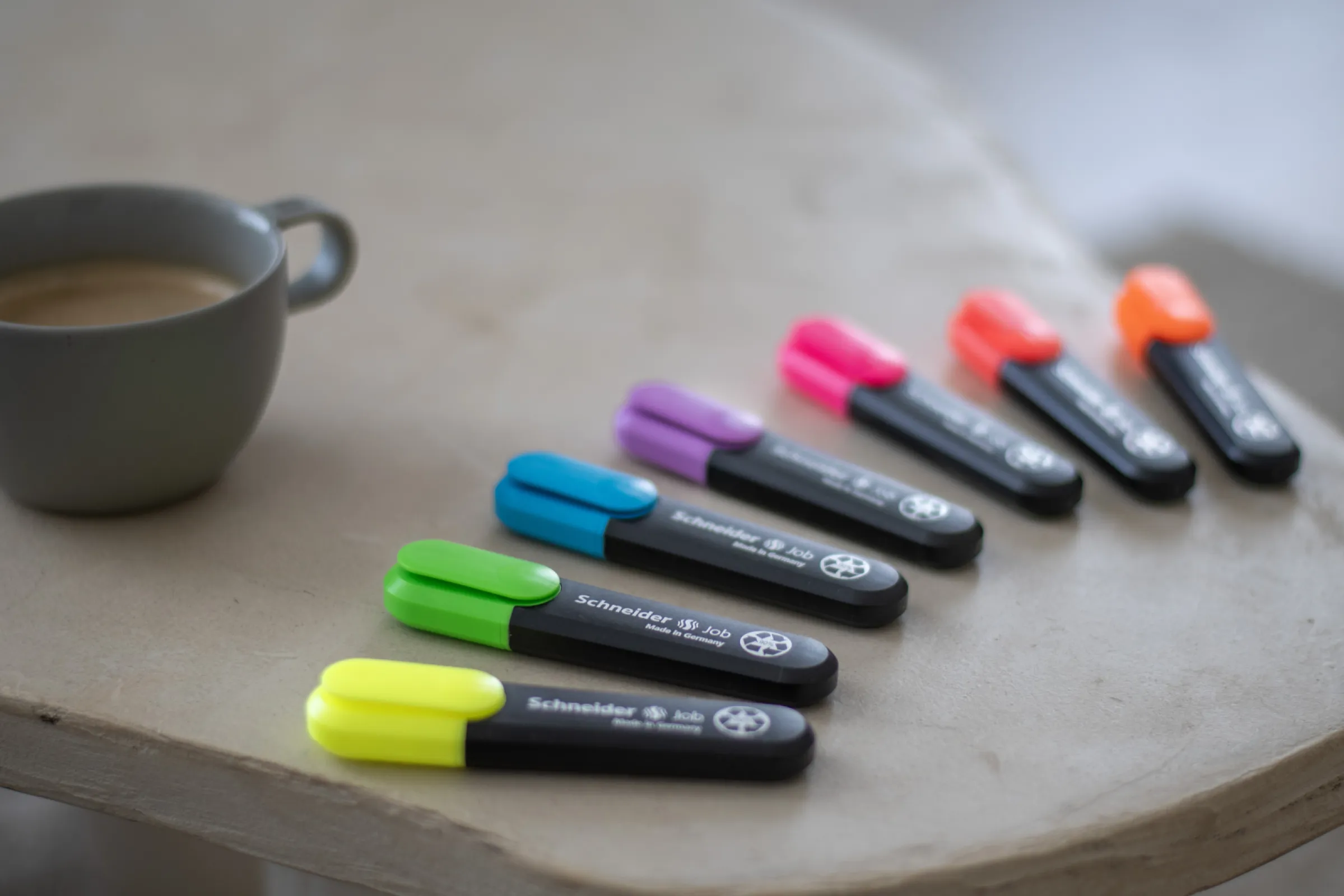 Highlighter Job in seven vibrant neon colours