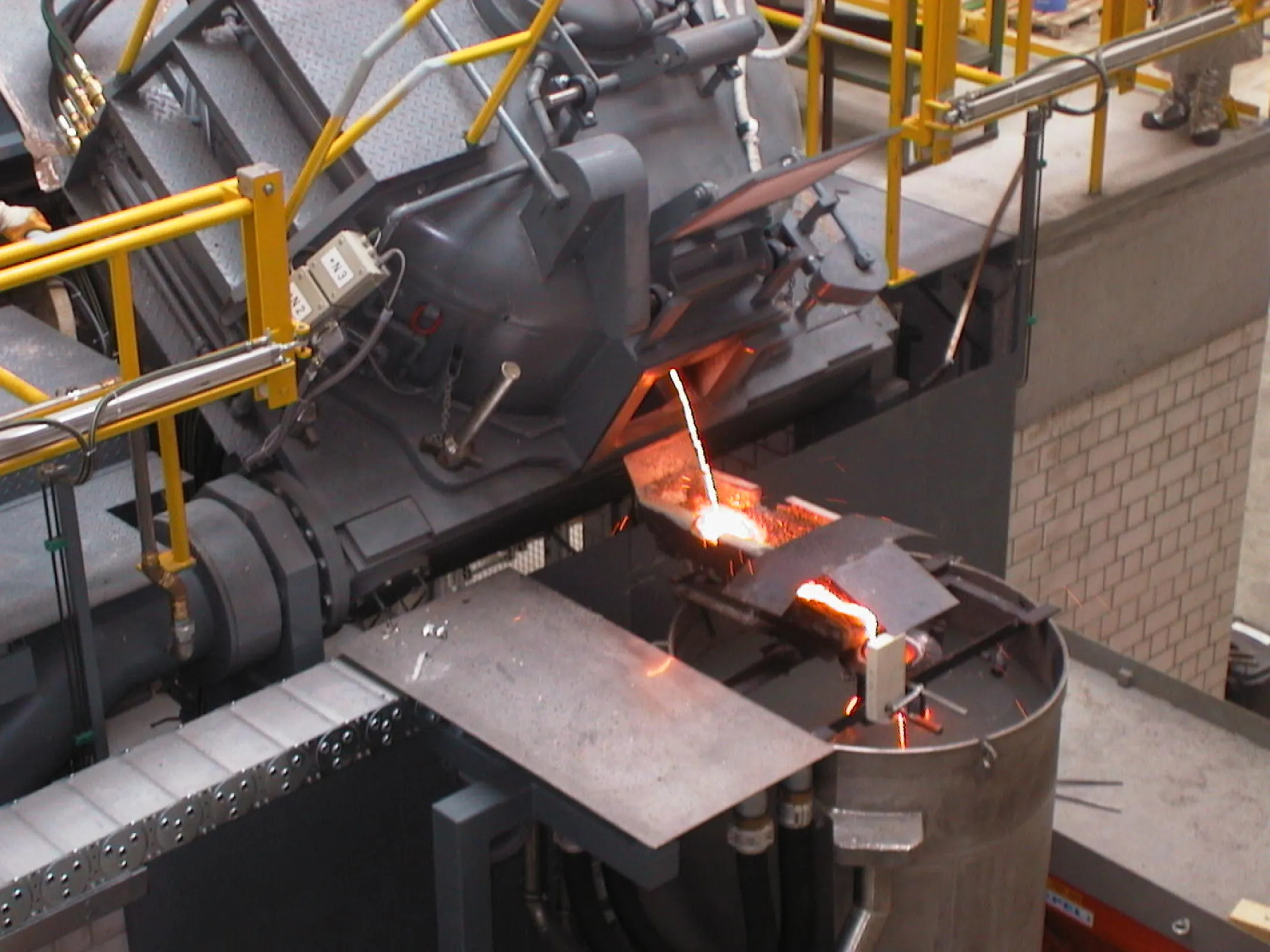 Vacuum induction melting and de-gassing for higher alloyed steels.
