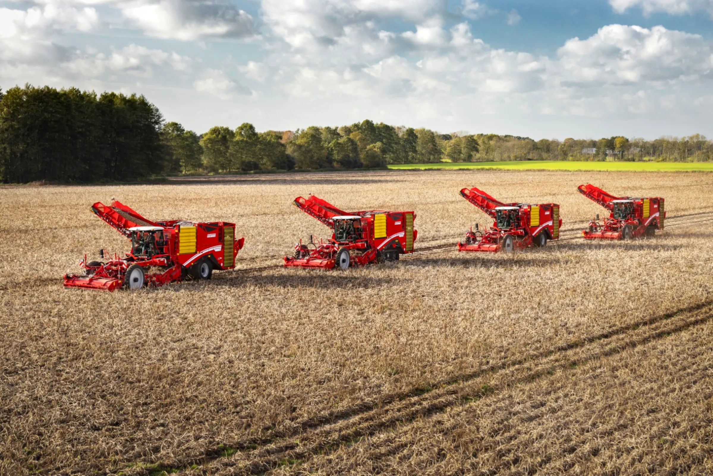 VARITRON 470: 4-row, 7 t NonstopBunker, high separation, wheels, 460 HP