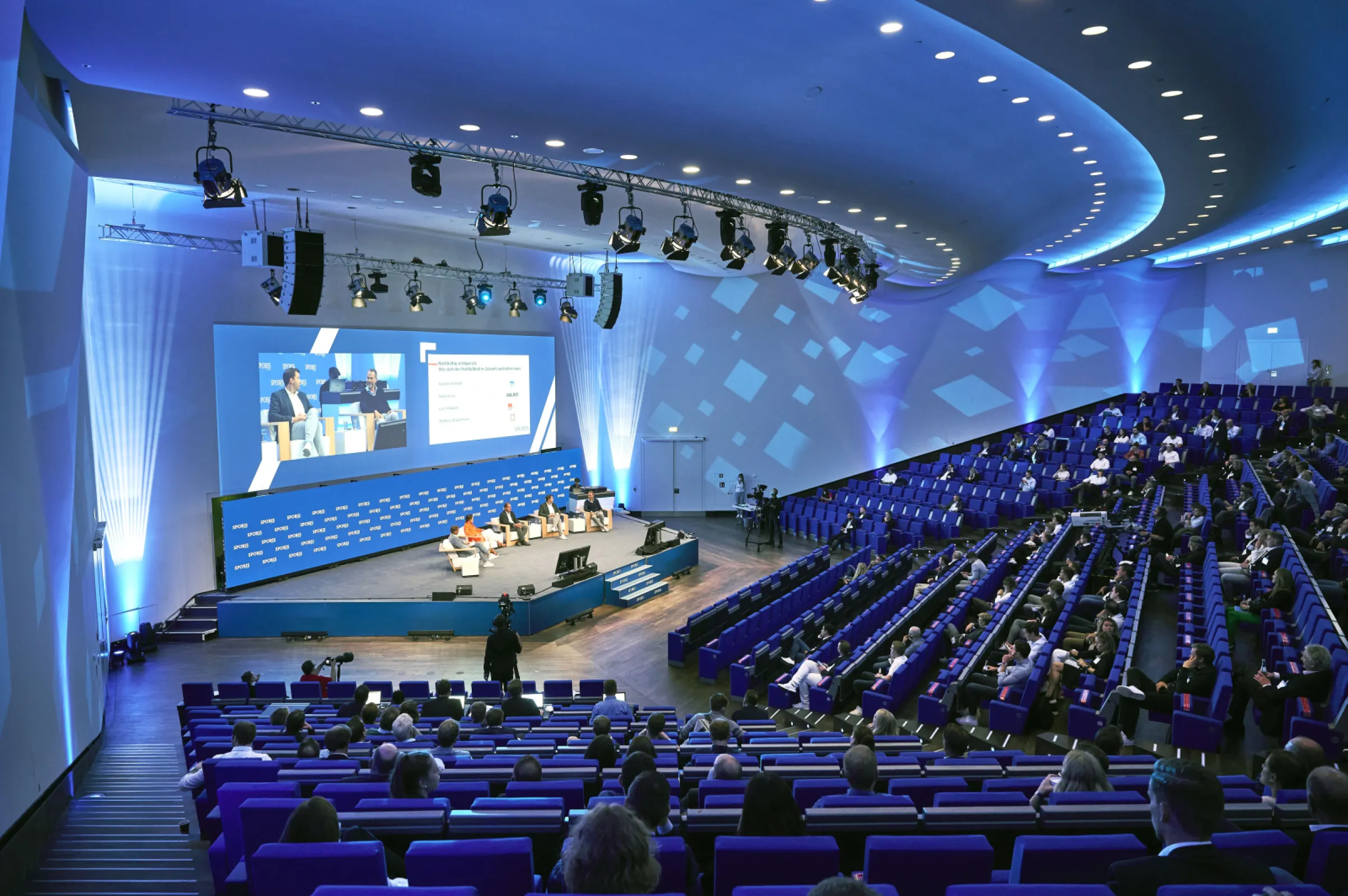 Convention Center Düsseldorf - Room 1 (Auditorium)
