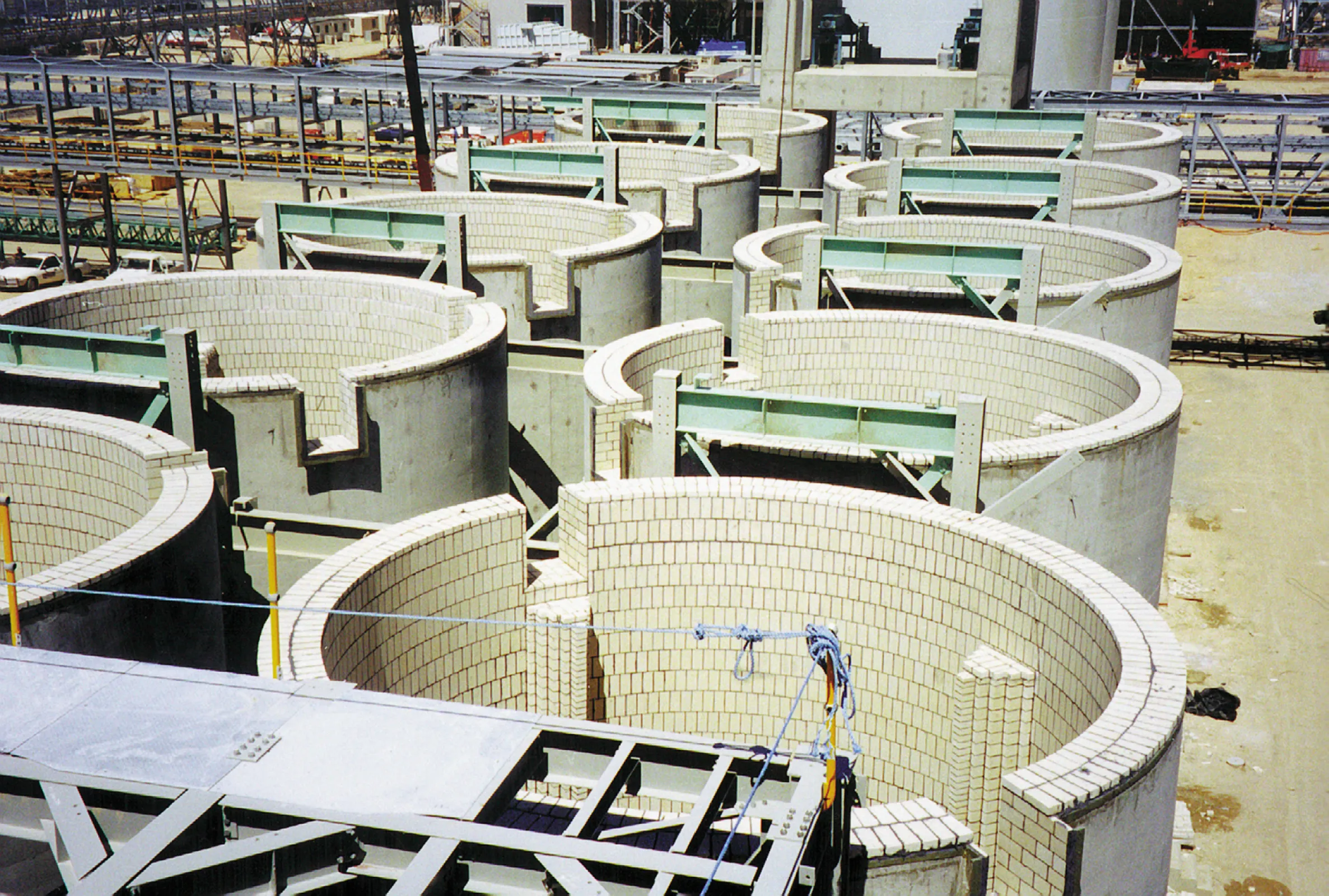System lining with ceramic bricks