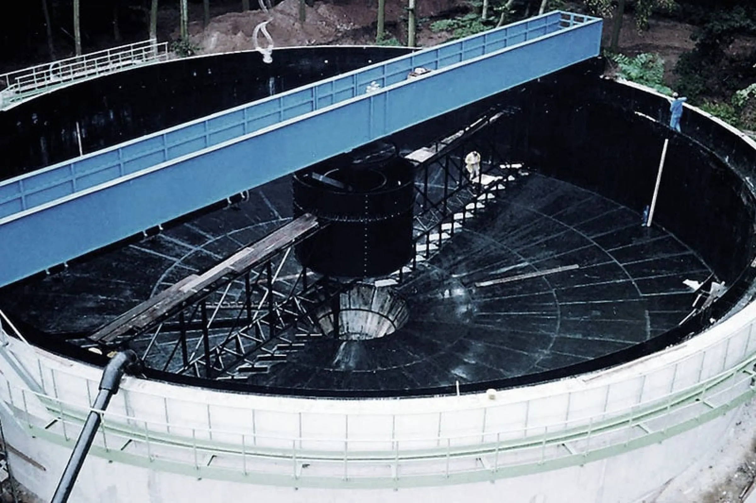 Bekaplast - mechanical anchored thermoplastic linings system Bekaplast - mechanical anchored thermoplastic linings system