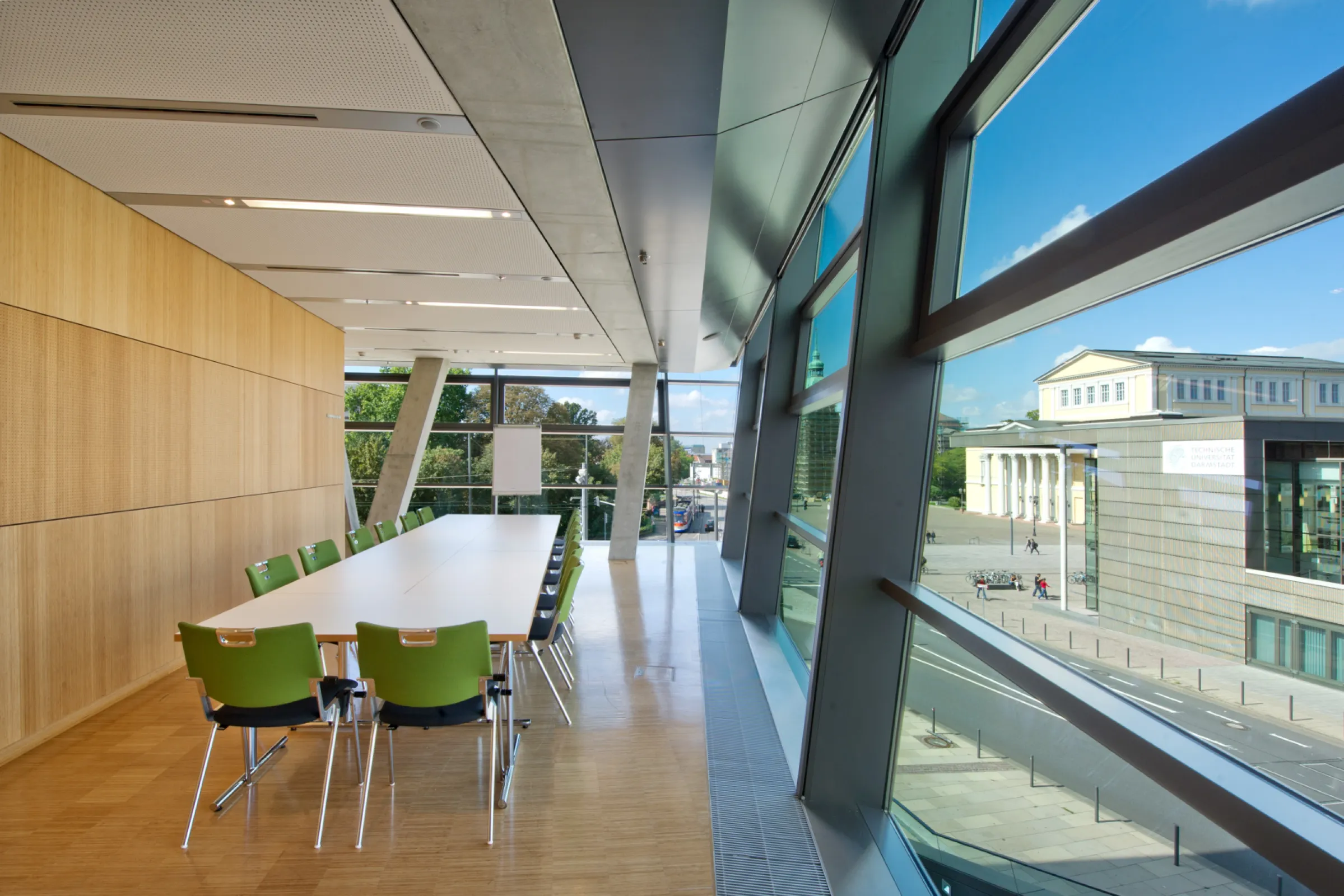 darmstadtium - room 2.01 carbonium small breakout room