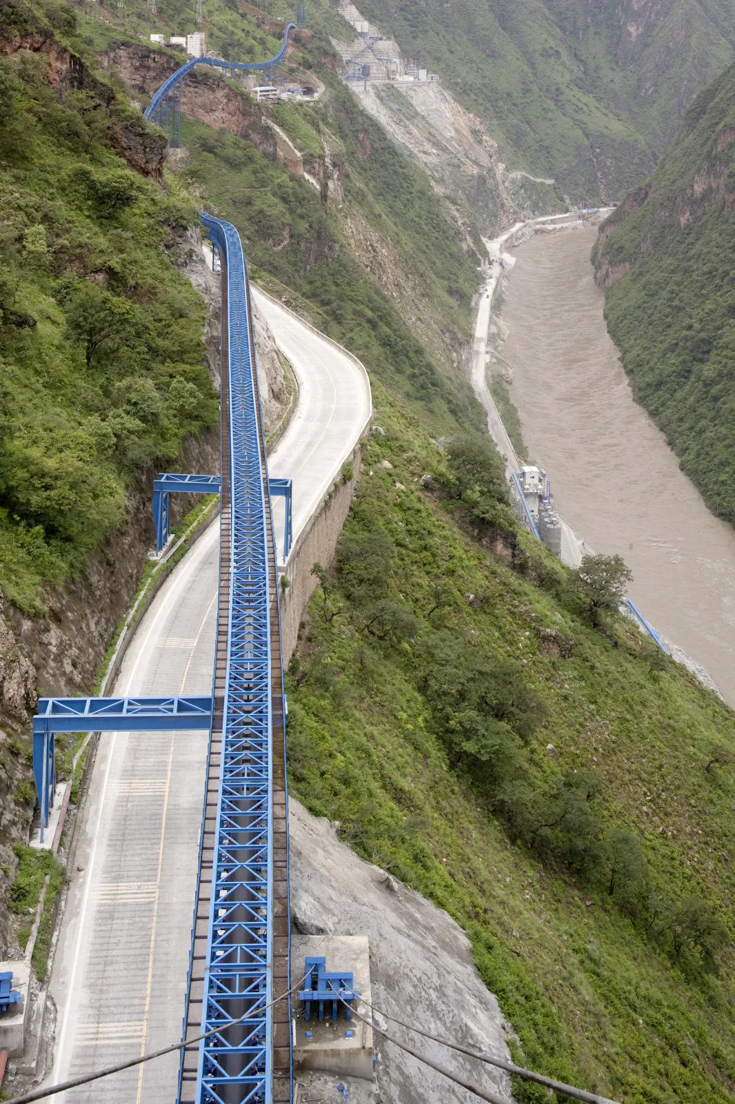 Long Distance Conveyor, China