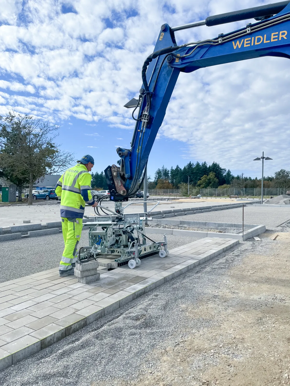 HVZ-PAVERTRON Electro-hydraulic installation clamp