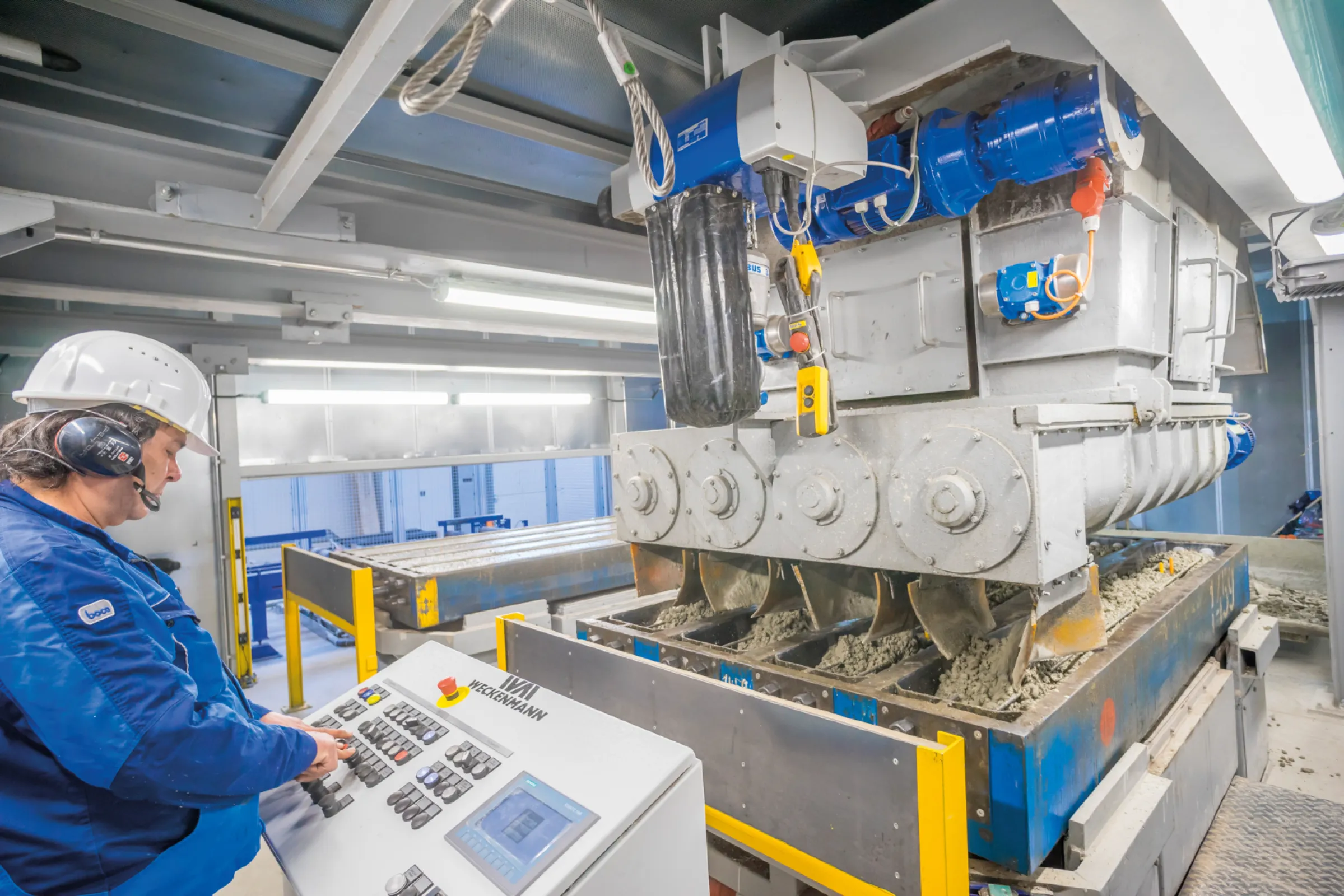 Concrete pouring station