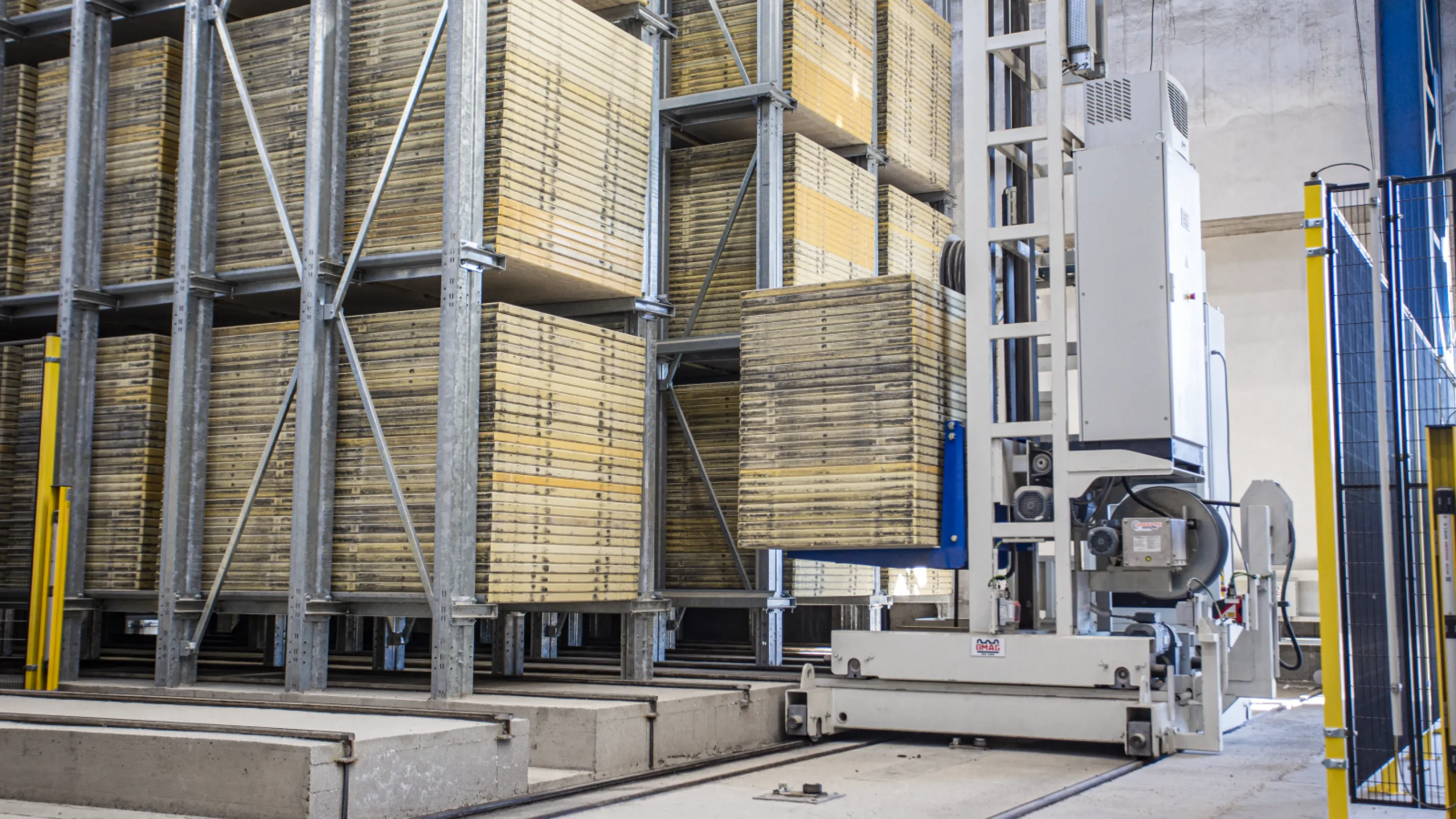 OMAG Board Stack Transfer Car