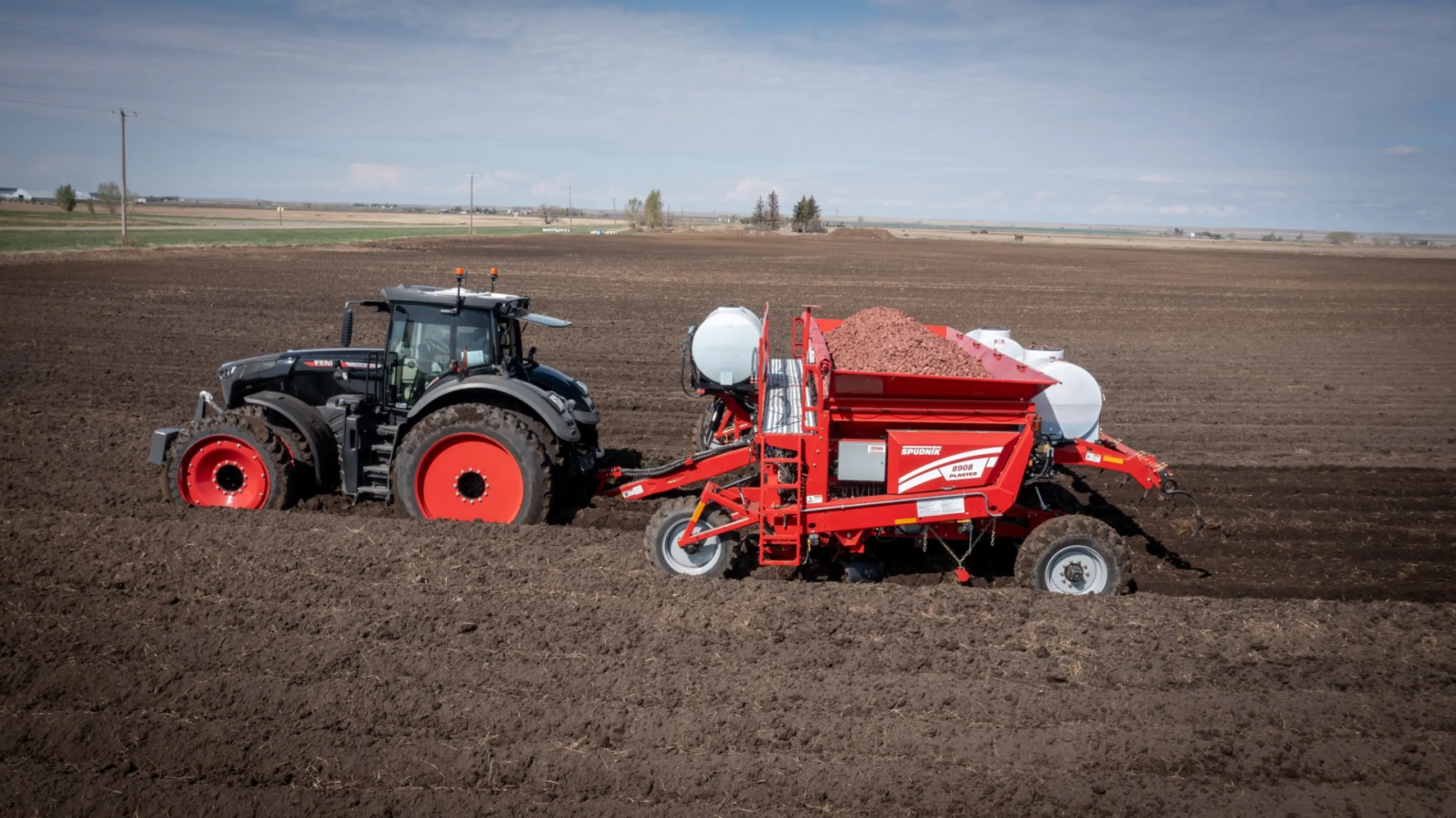 SPUDNIK 8 row potato belt planter 8908