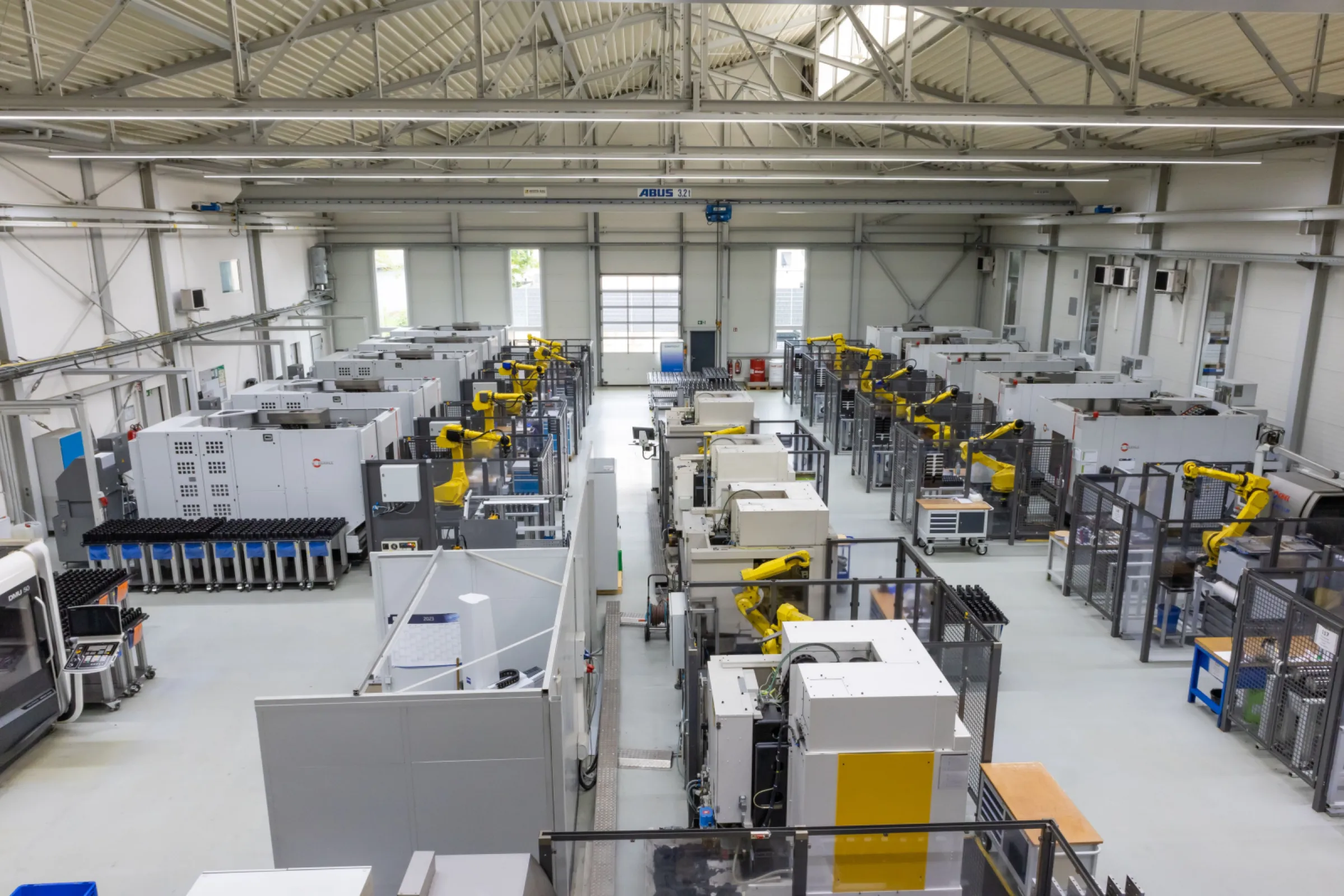 Fully automated manufacturing facilities with top-noth machinery