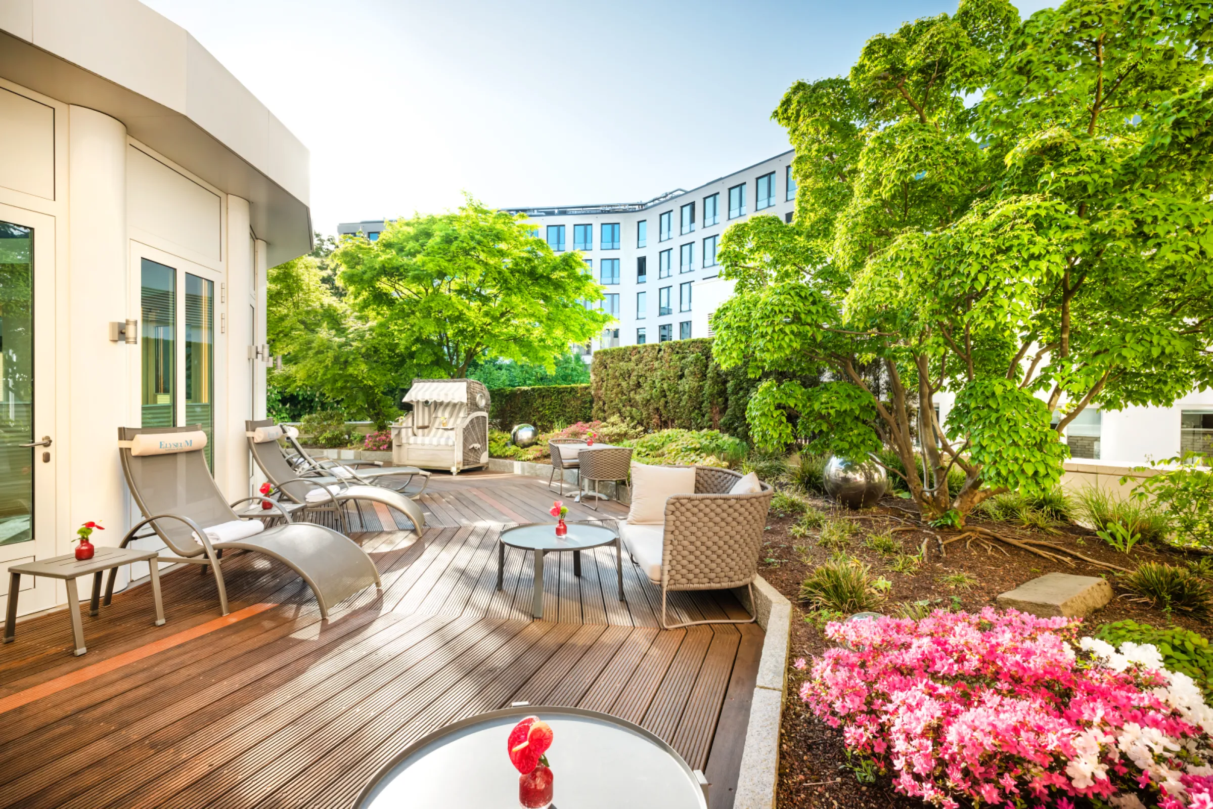 Outdoor Terrace (1 of 3)