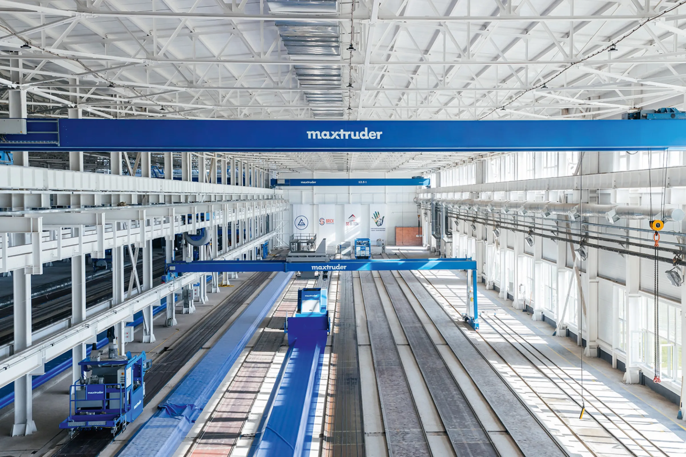 Stationary precast concrete factory