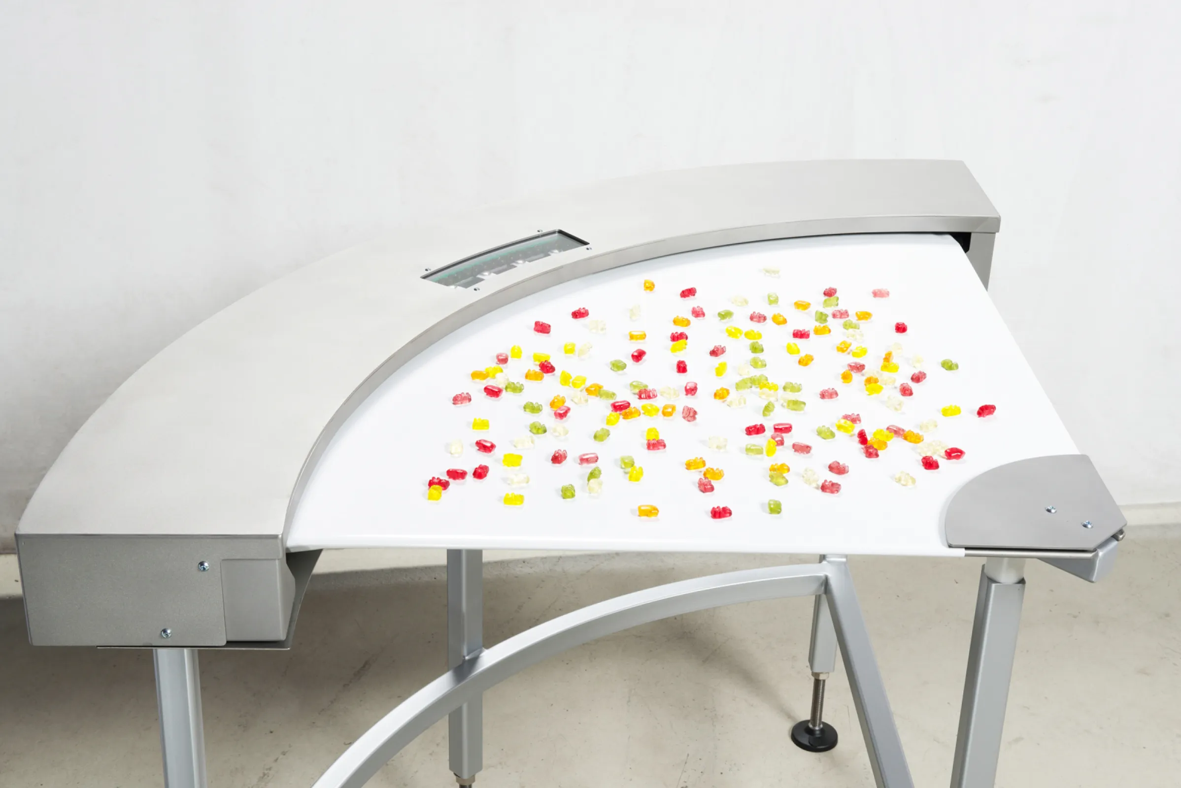 Corner conveyor belts