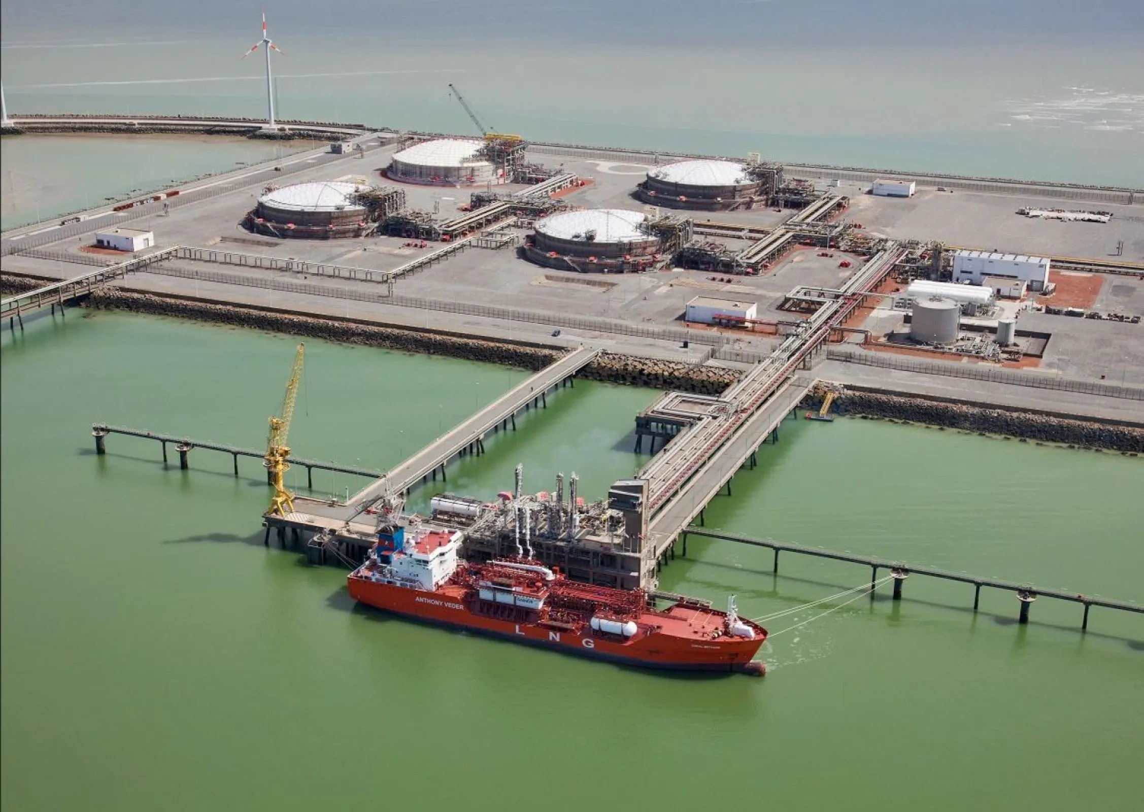 Small to medium size LNG carrier - capacities: 5,000 cbm up to 70,000 cbm