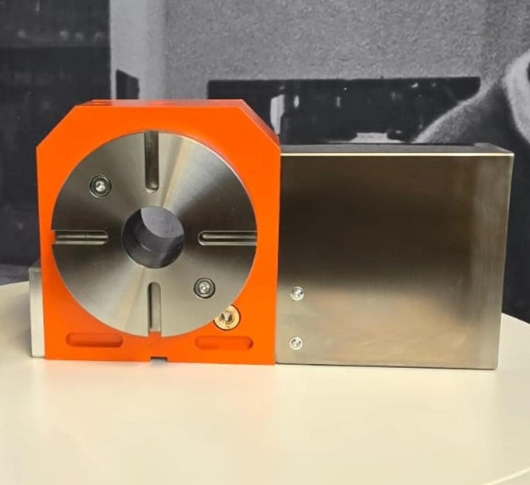 ORANGE TABLES D.NC SERIES