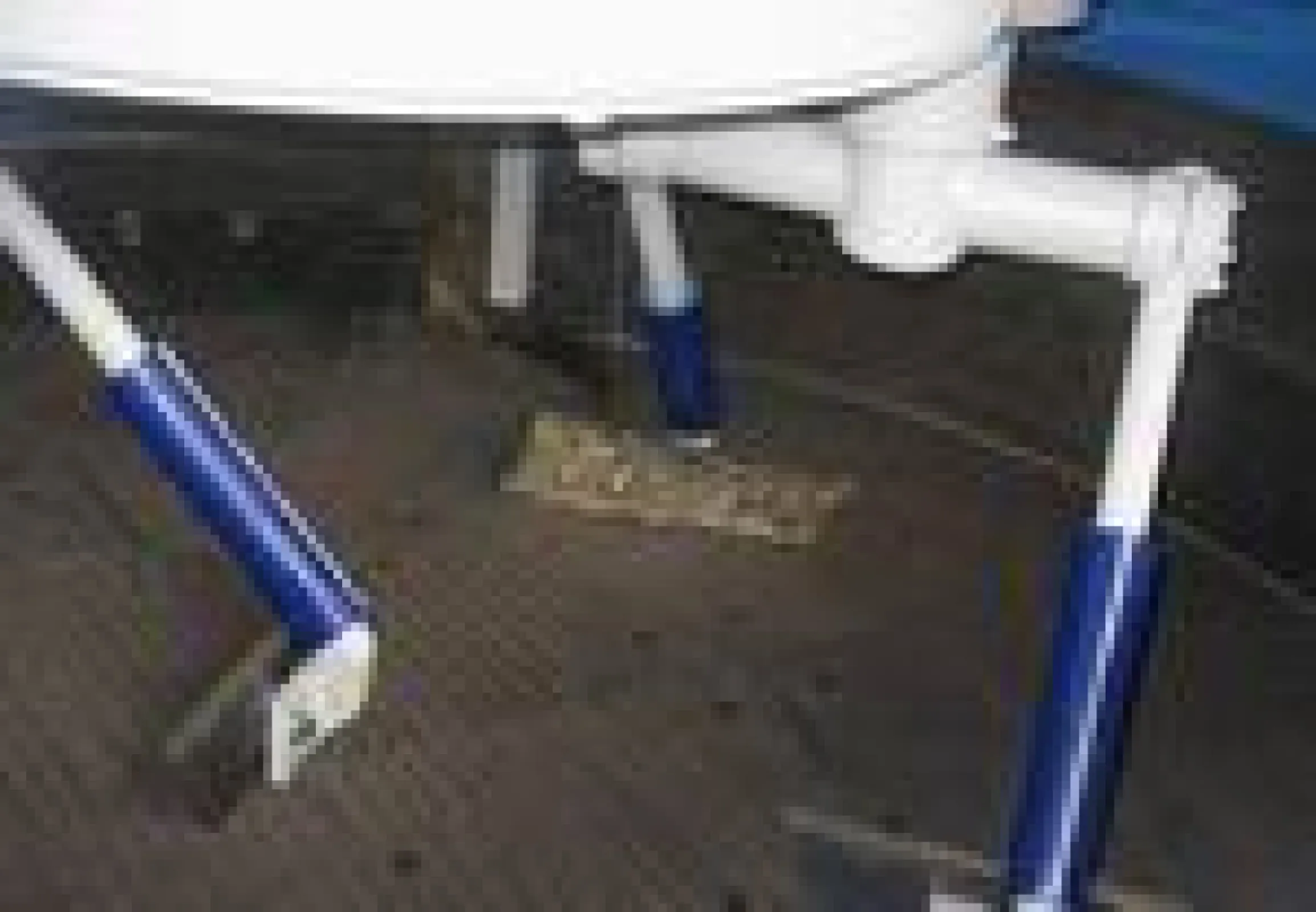 Mixer liners made of layered material Alphachrome 7000